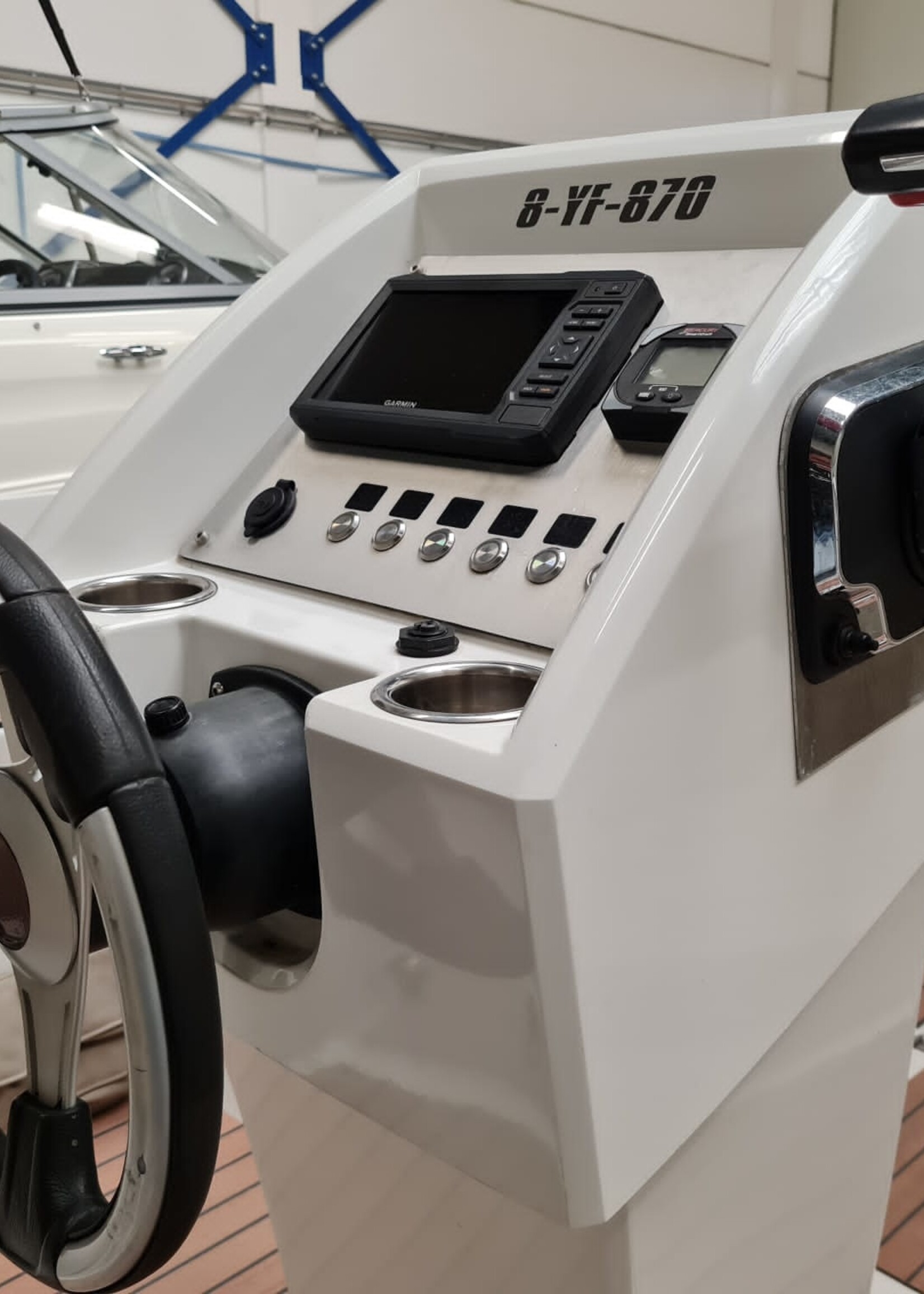 Corsiva 690 Tender uit 2016, 90 pk Mercury DFI