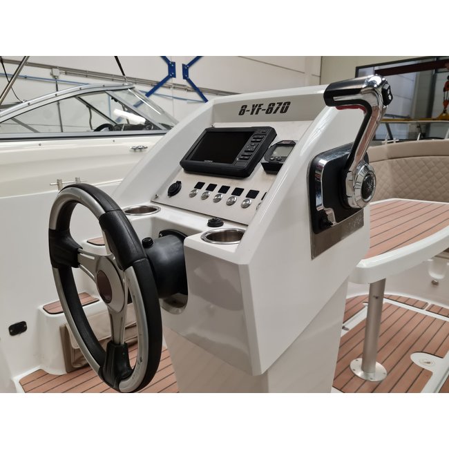 Corsiva 690 Tender uit 2016, 90 pk Mercury DFI