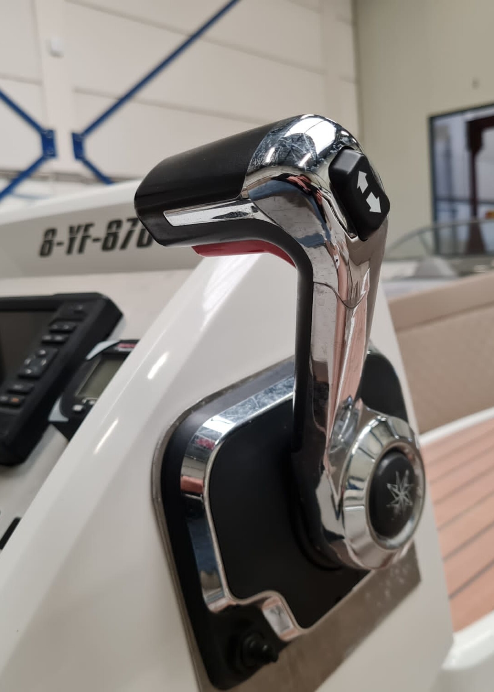 Corsiva 690 Tender uit 2016, 90 pk Mercury DFI