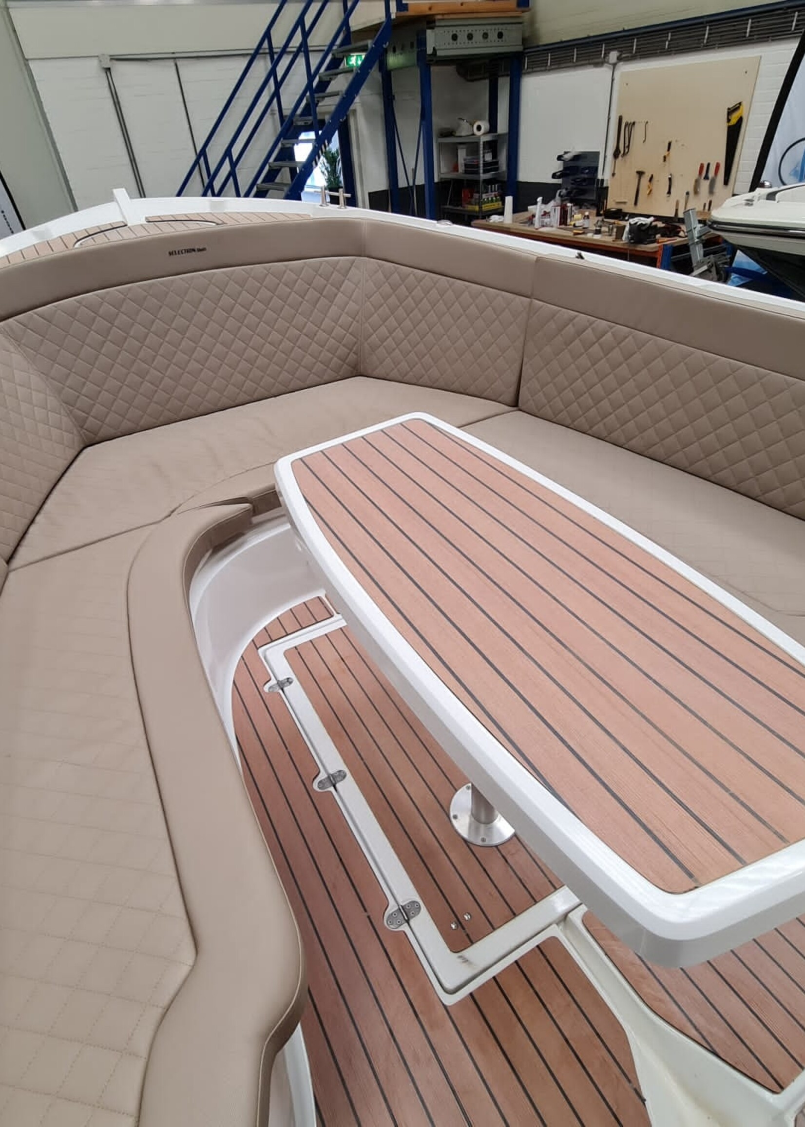 Corsiva 690 Tender uit 2016, 90 pk Mercury DFI