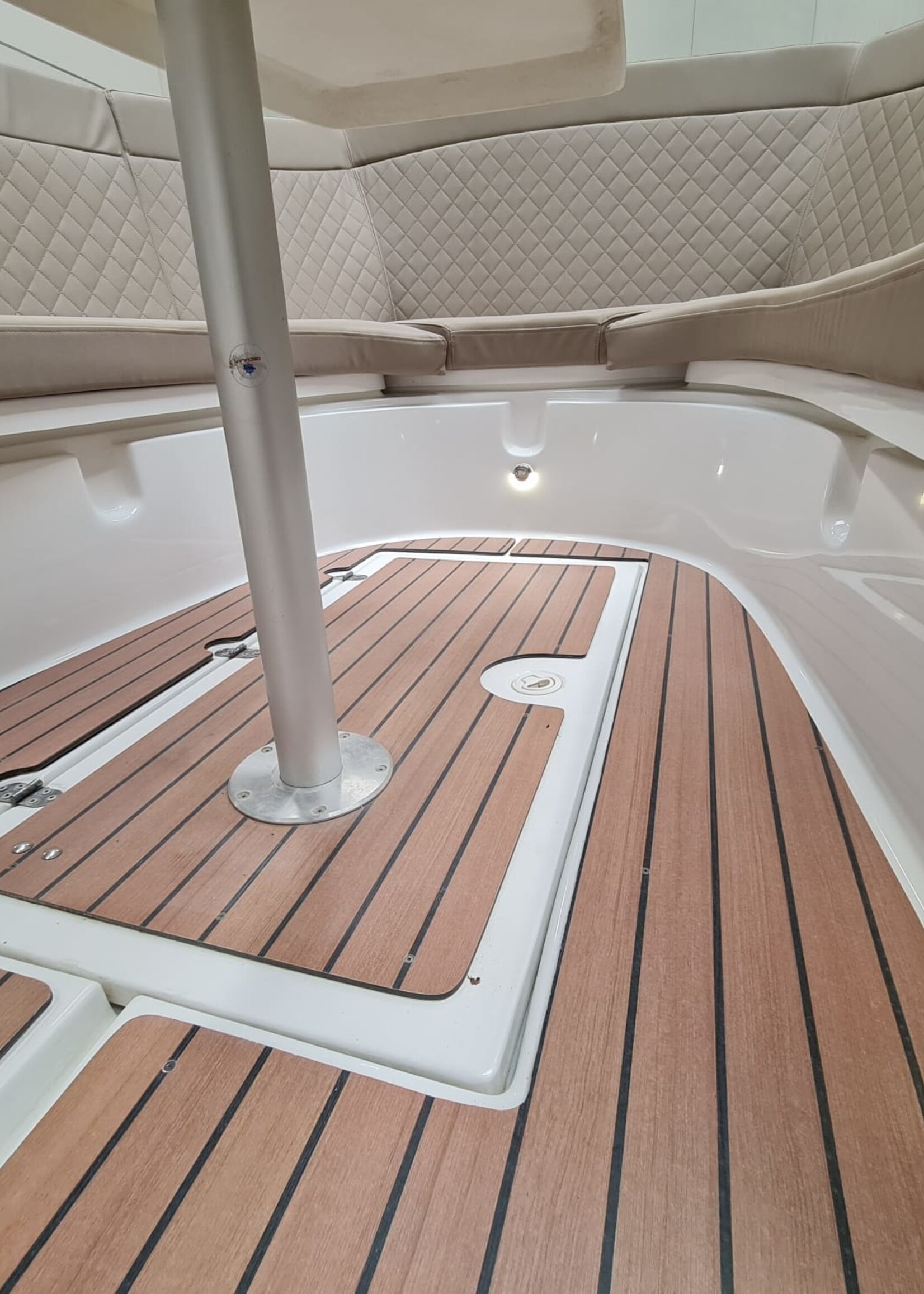 Corsiva 690 Tender uit 2016, 90 pk Mercury DFI