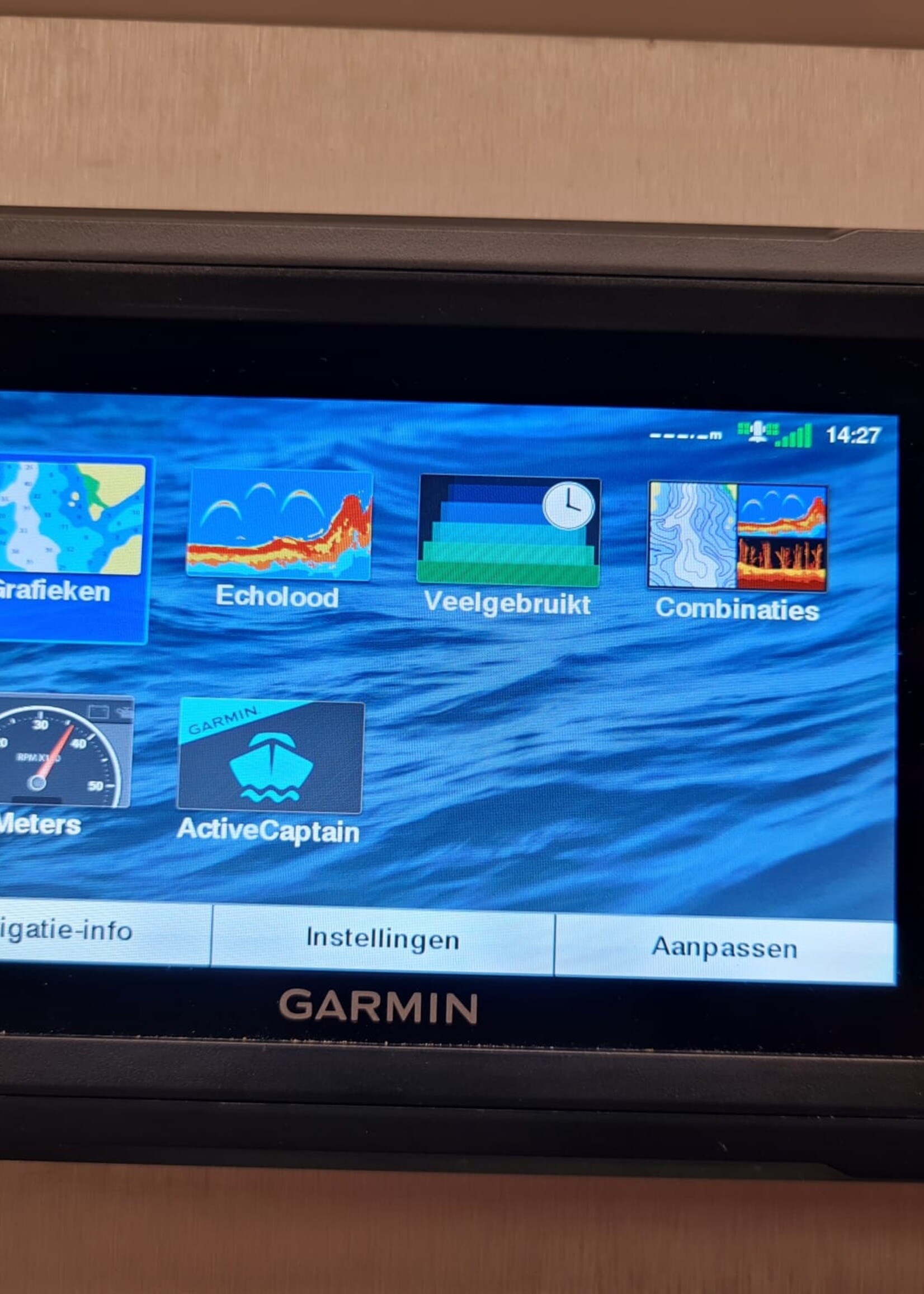 Corsiva 690 Tender uit 2016, 90 pk Mercury DFI