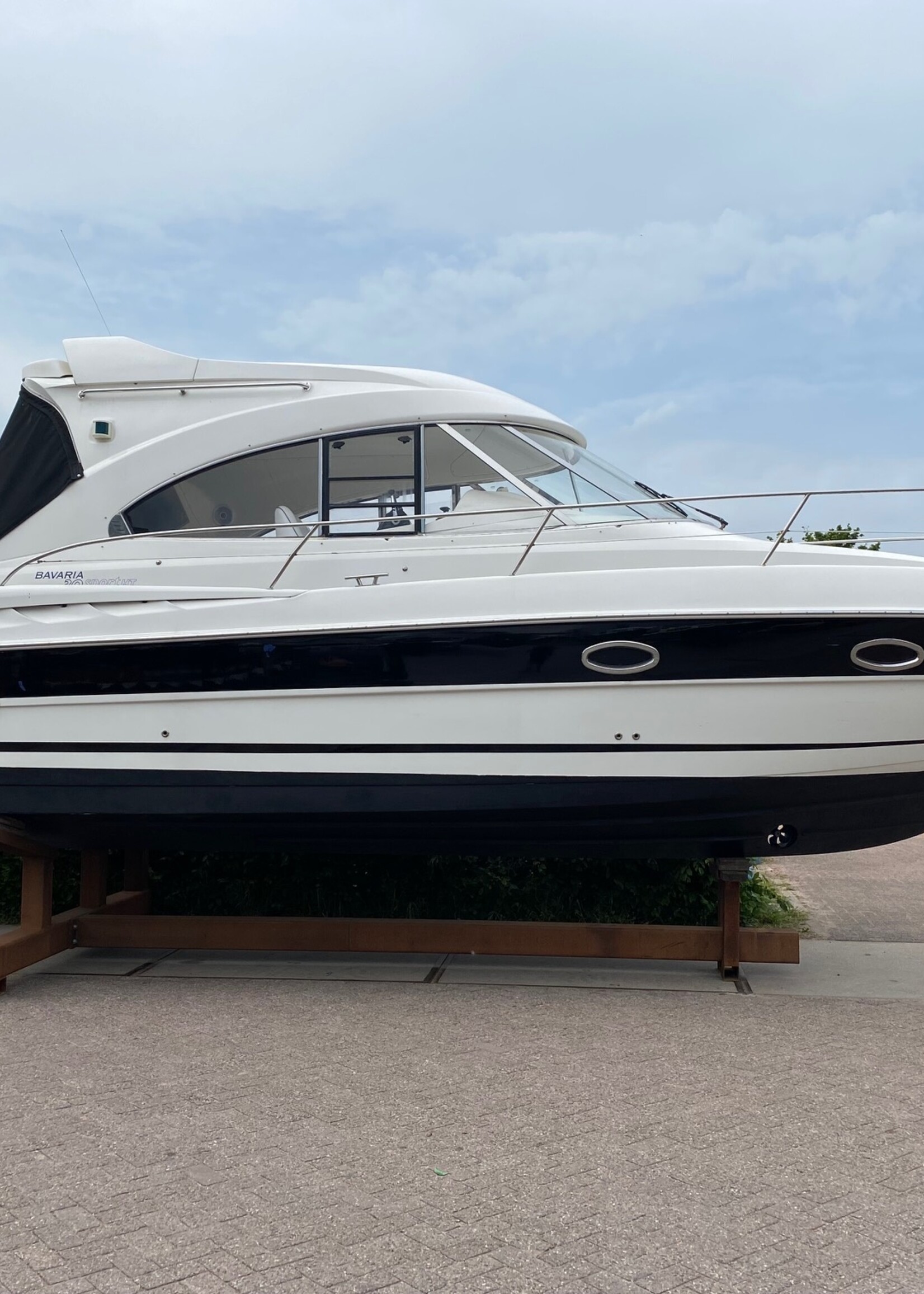 Bavaria 30 Sport Hardtop, 2009, 2x Volvo Penta 4.3Gxi