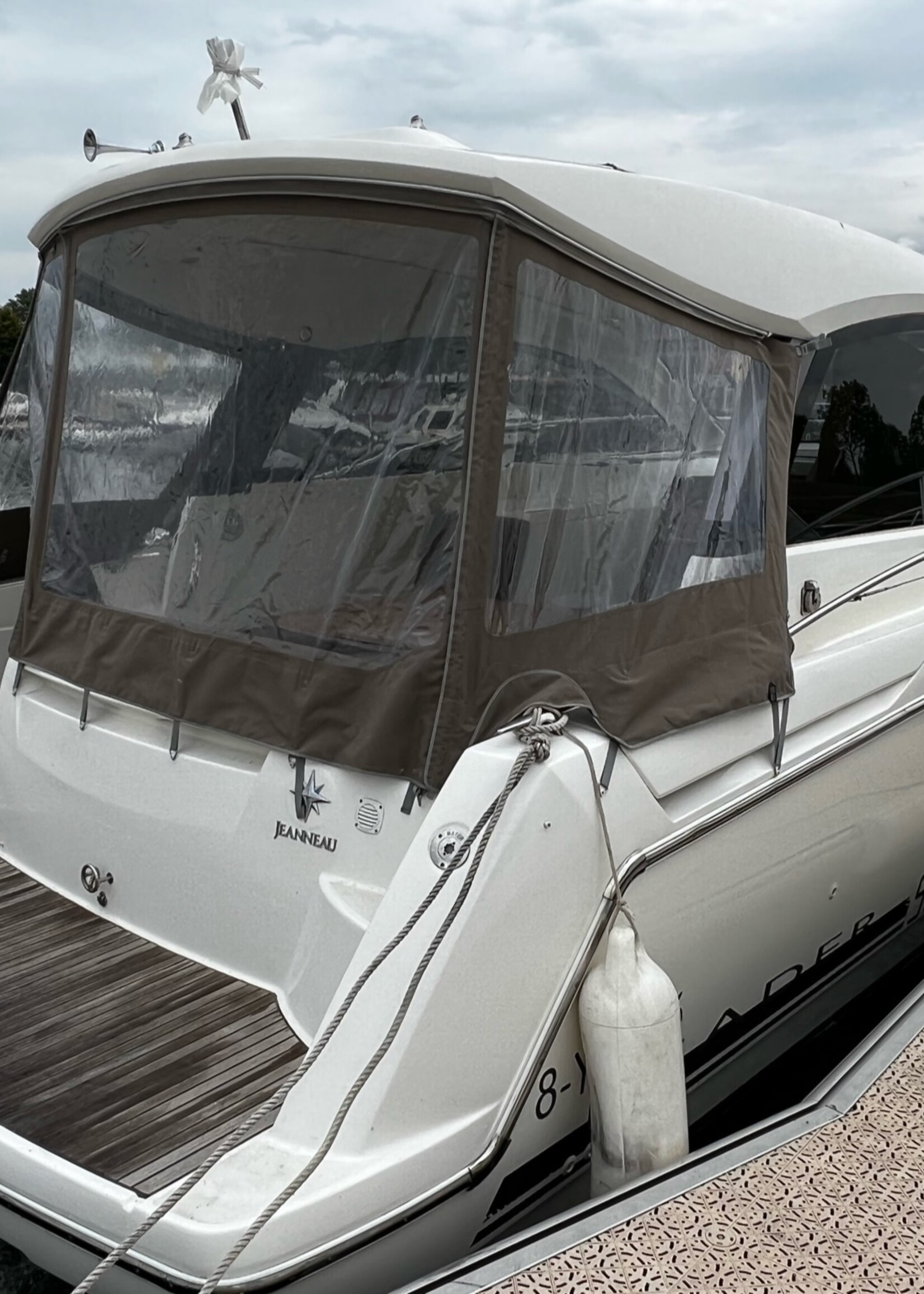 Jeanneau Leader 9 Hardtop, 2010, 2x Volvo Penta 5.7Gi