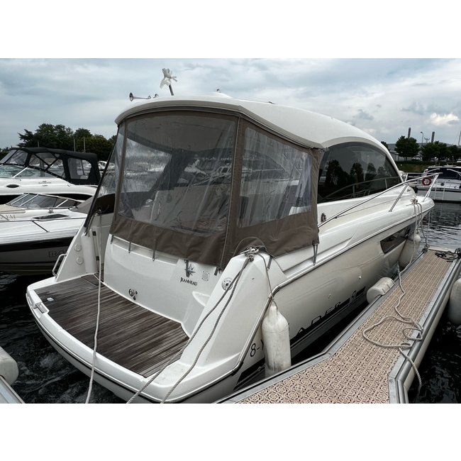 Jeanneau Leader 9 Hardtop, 2010, 2x Volvo Penta 5.7Gi