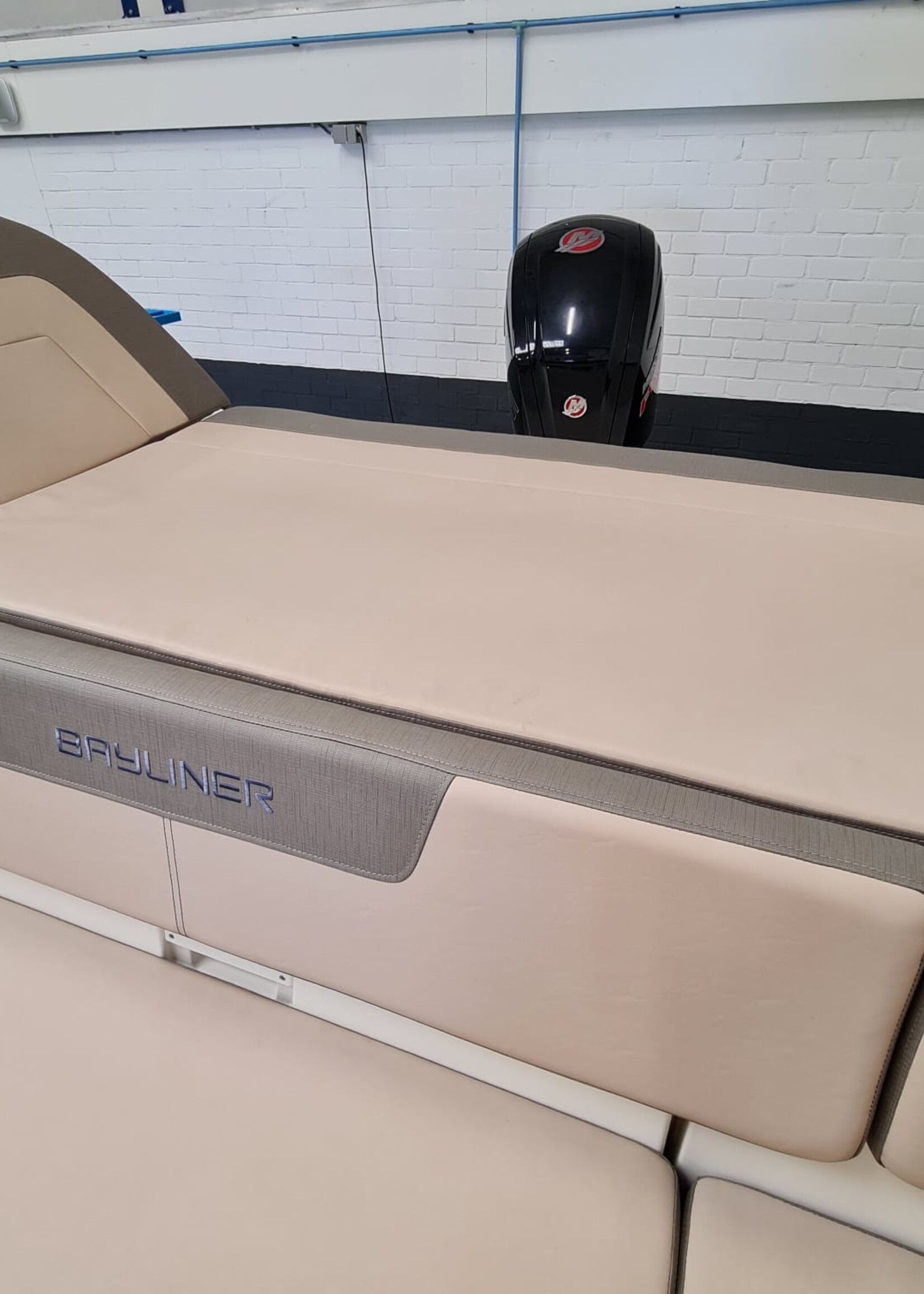 Bayliner VR5 Bowrider, 2017, 115 PK Mercury Pro XS, 40 uur draaiuren, Turbo Swing