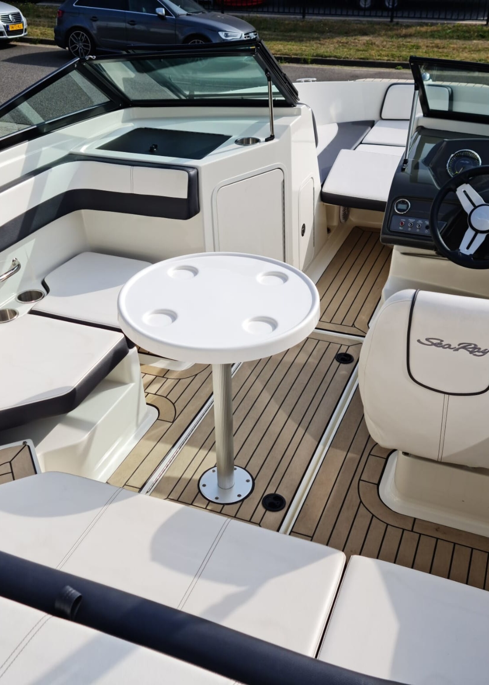 Sea Ray 190SPX 3.0LTR 140PK 2015