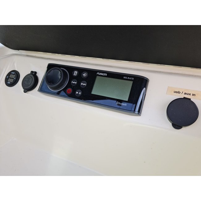 Sea Ray 190SPX 3.0LTR 140PK 2015