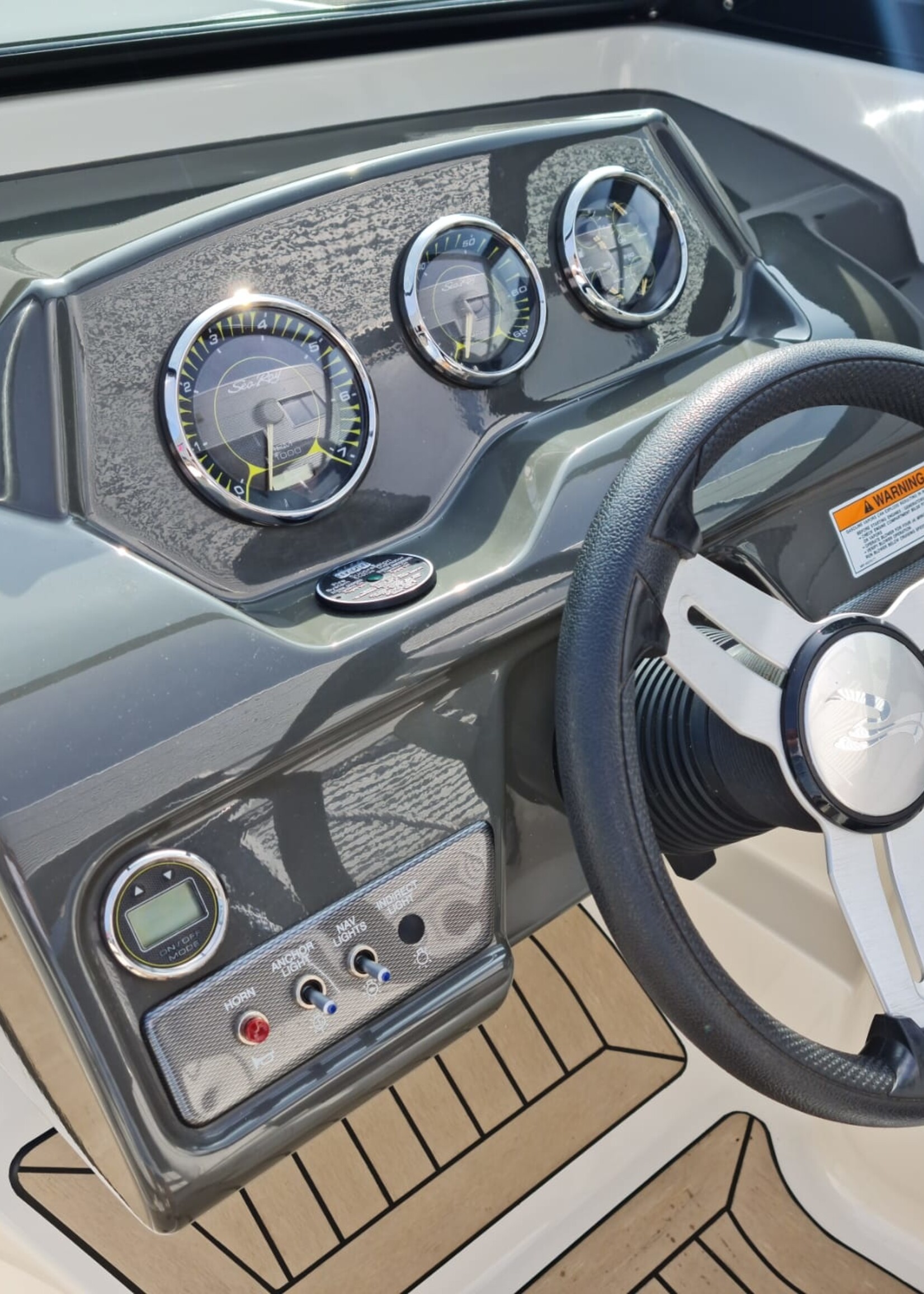 Sea Ray 190SPX 3.0LTR 140PK 2015