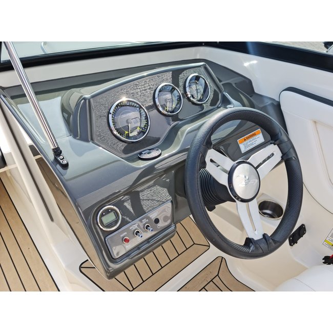 Sea Ray 190SPX 3.0LTR 140PK 2015