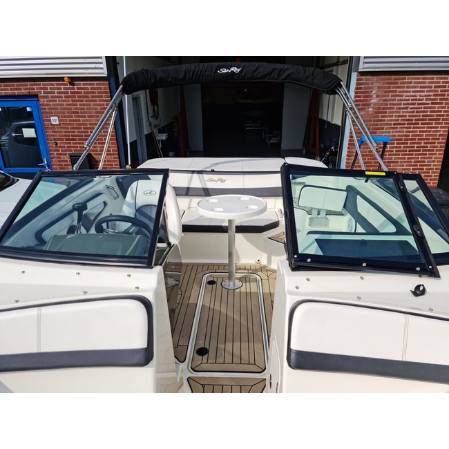 Sea Ray 190SPX 3.0LTR 140PK 2015