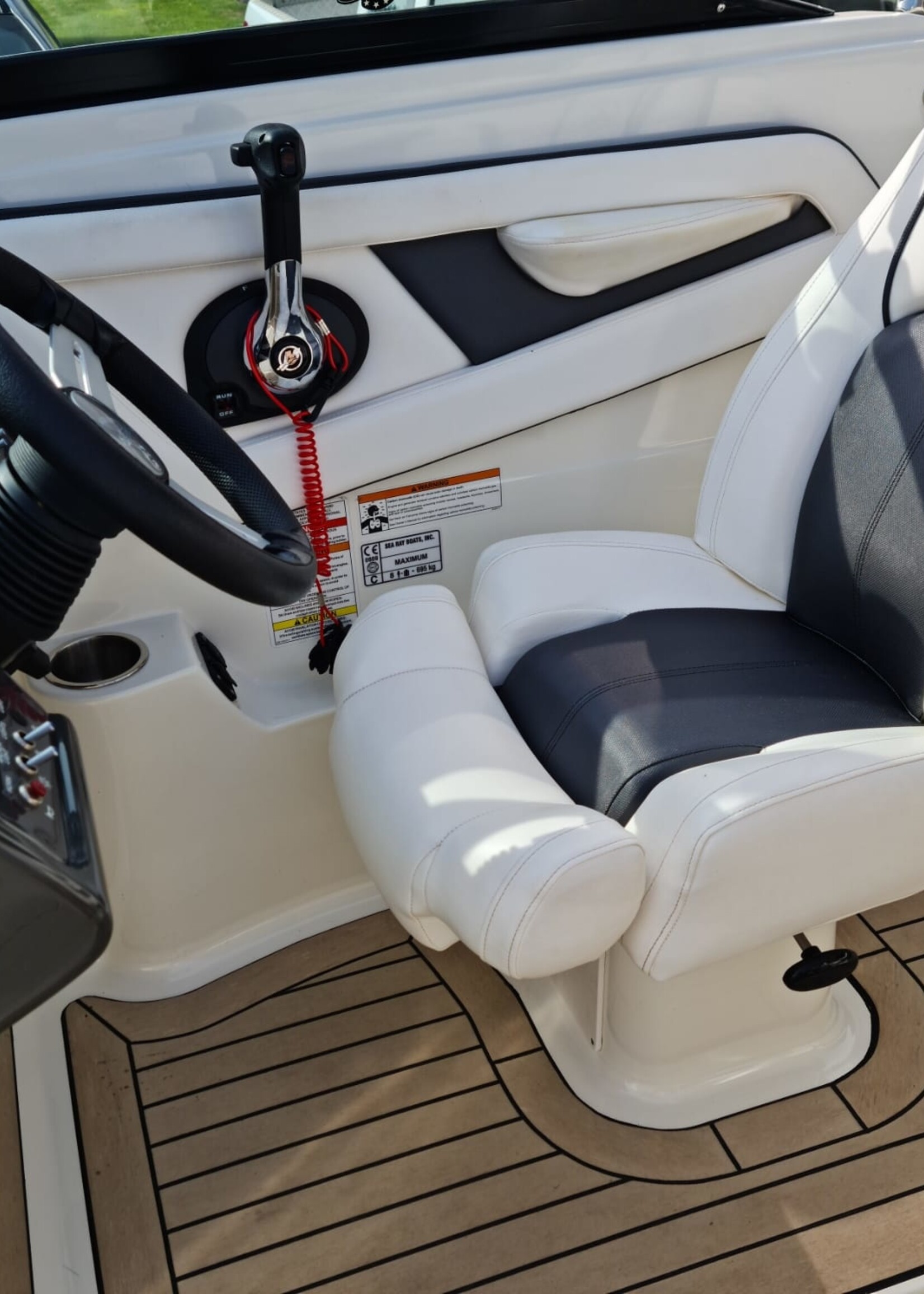 Sea Ray 190SPX 3.0LTR 140PK 2015