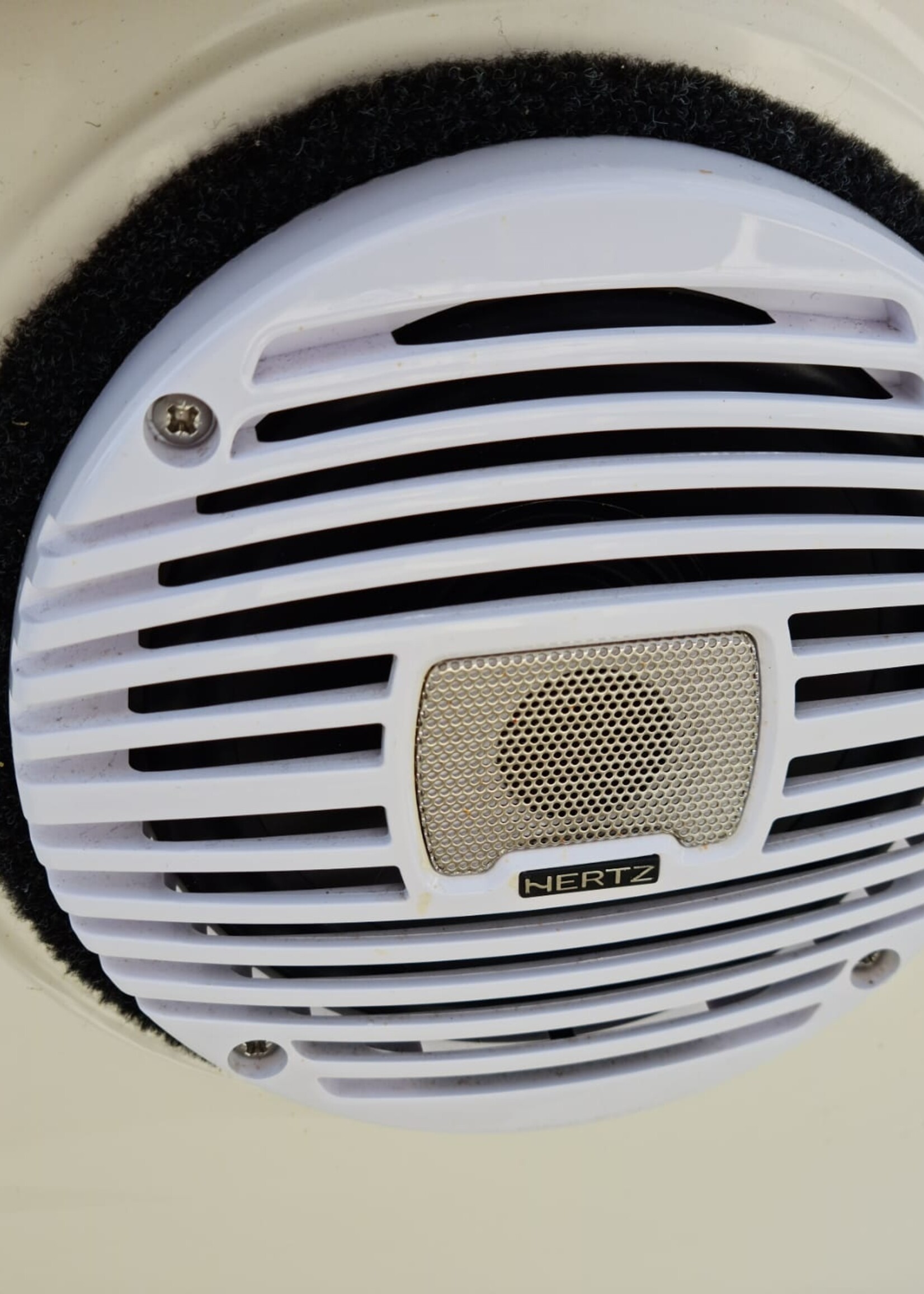 Sea Ray 190SPX 3.0LTR 140PK 2015