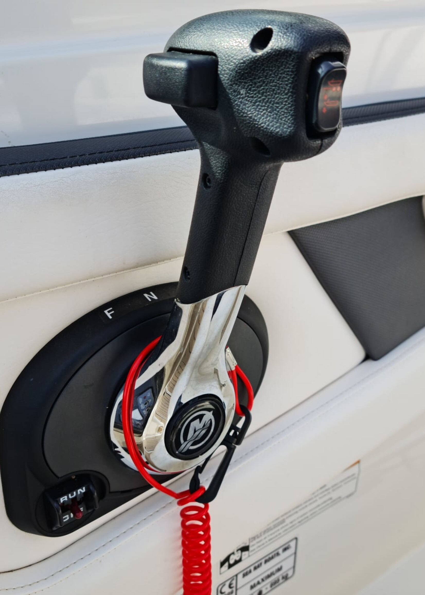 Sea Ray 190SPX 3.0LTR 140PK 2015