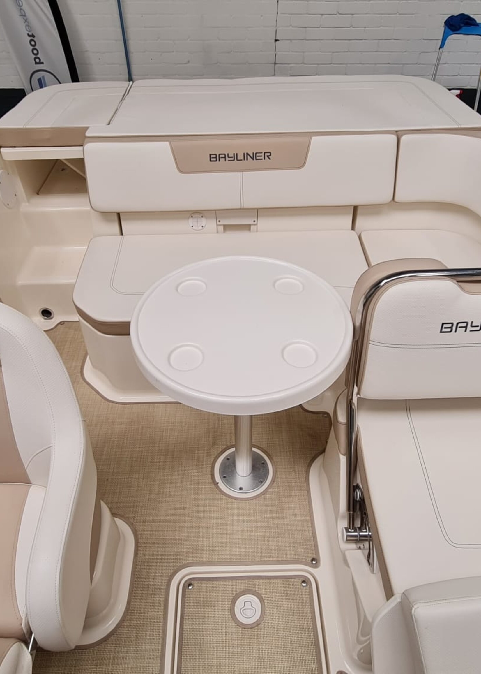 Bayliner VR5 Bowrider, 3.0 TKS 140PK, 24 uur gedraaid, 2016