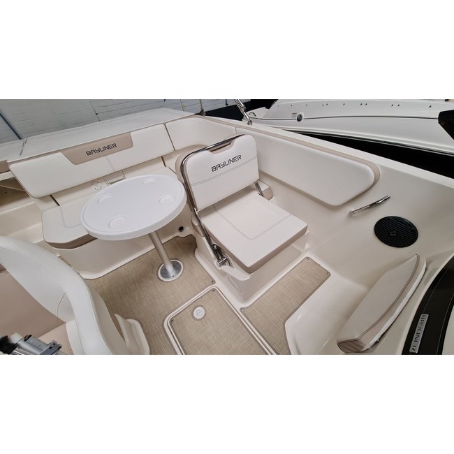 Bayliner VR5 Bowrider, 3.0 TKS 140PK, 24 uur gelaufen, 2016