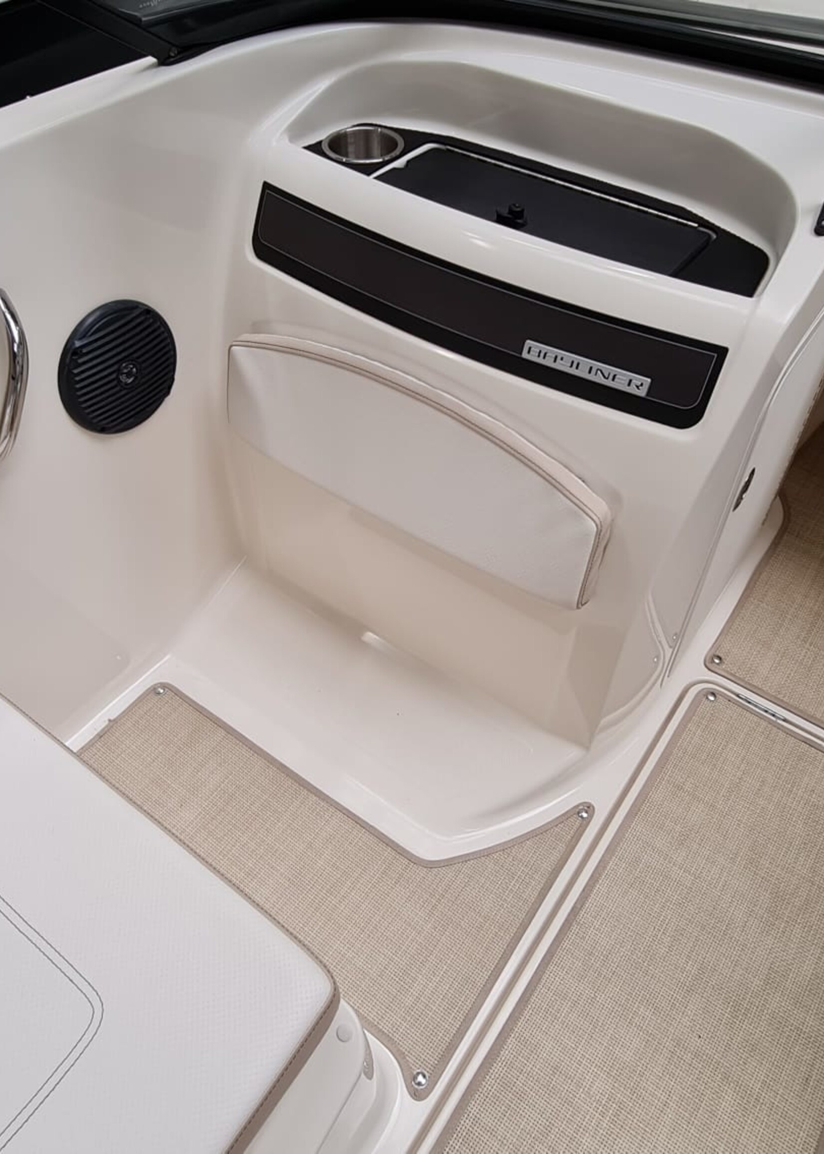 Bayliner VR5 Bowrider, 3.0 TKS 140PK, 24 uur gedraaid, 2016