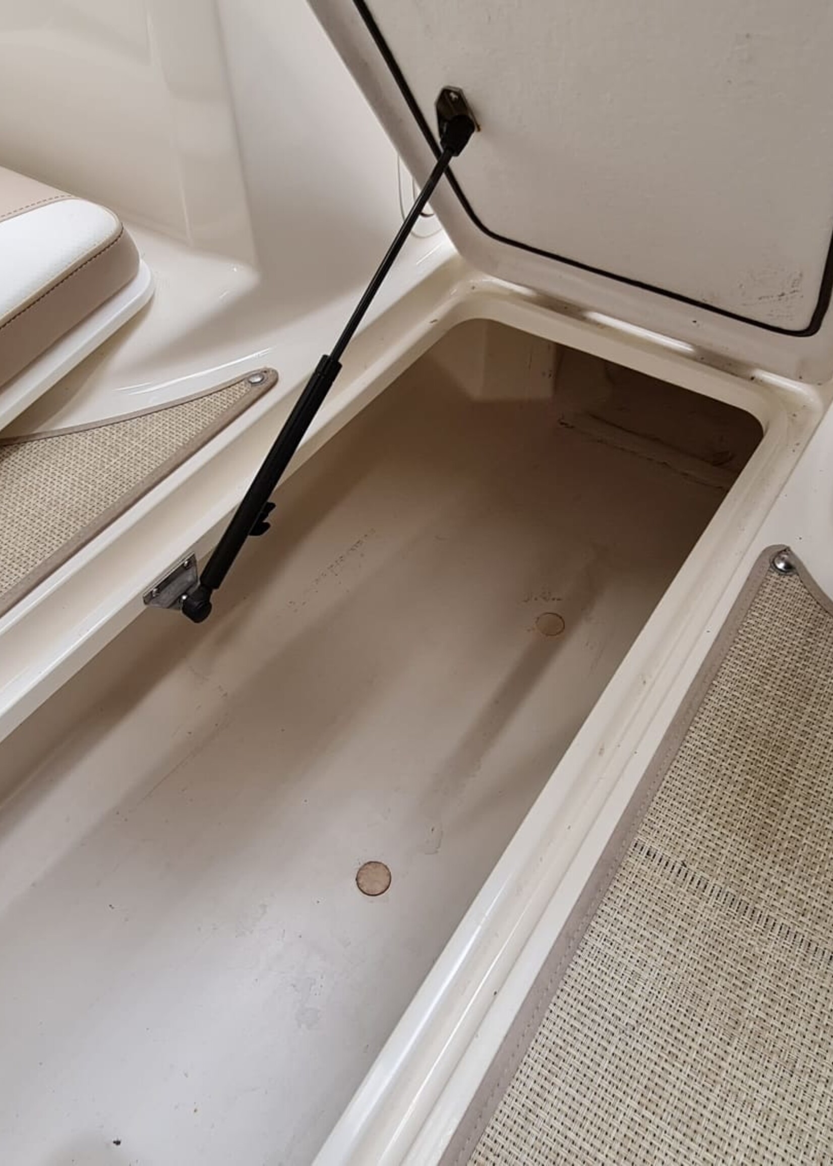 Bayliner VR5 Bowrider, 3.0 TKS 140PK, 24 uur gelaufen, 2016