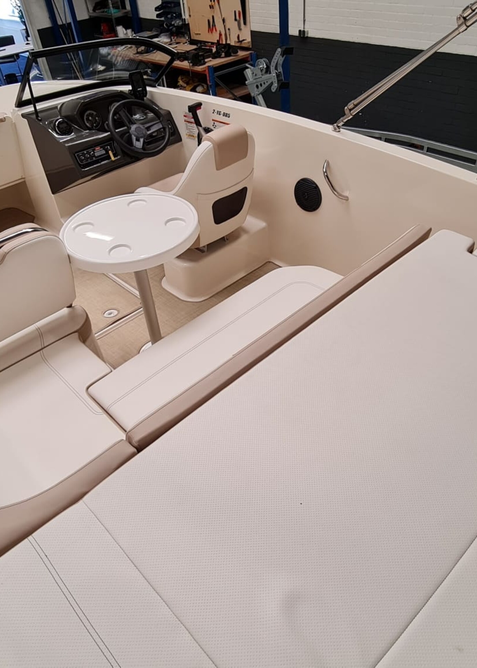 Bayliner VR5 Bowrider, 3.0 TKS 140PK, 24 uur gelaufen, 2016