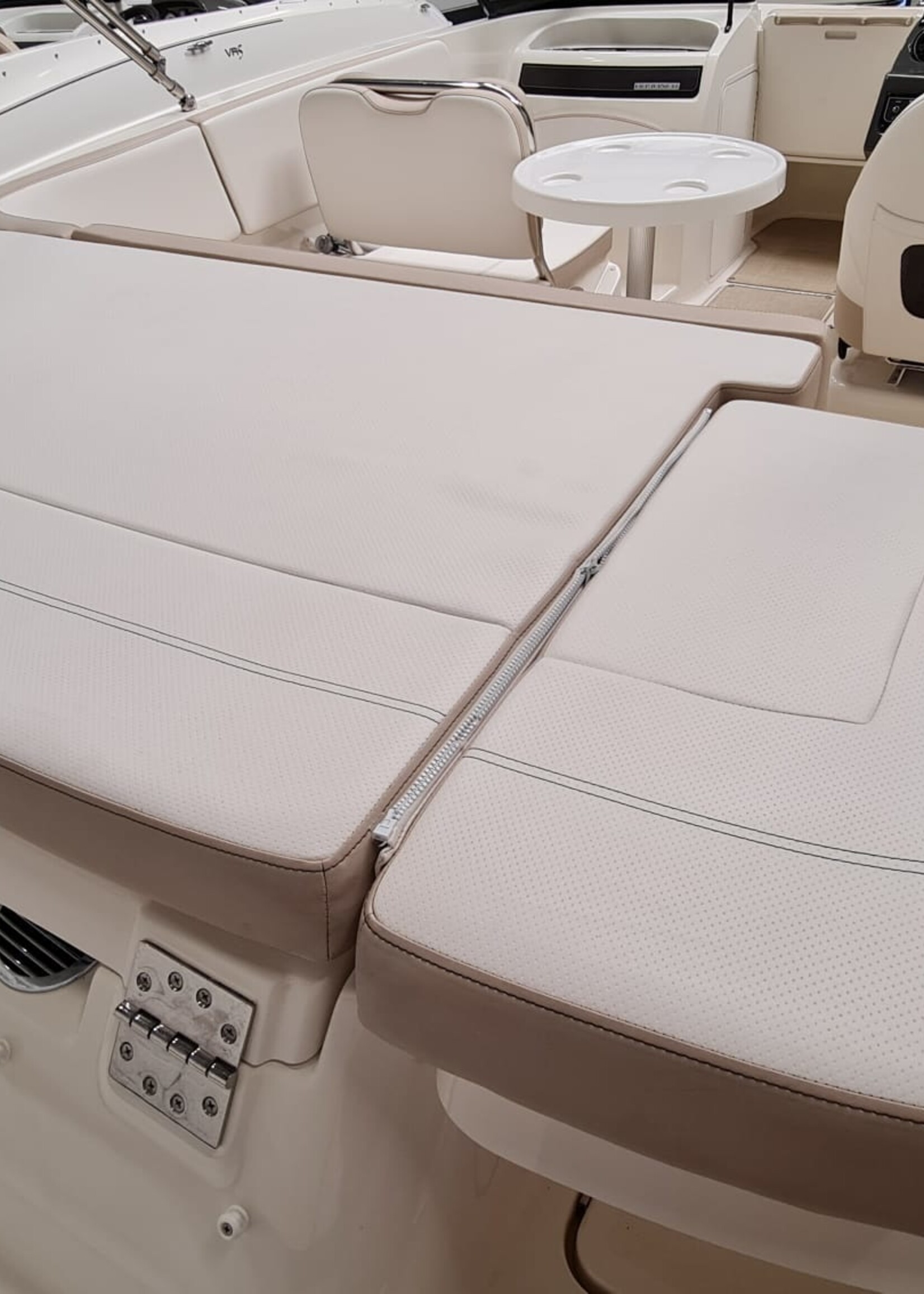 Bayliner VR5 Bowrider, 3.0 TKS 140PK, 24 uur gelaufen, 2016