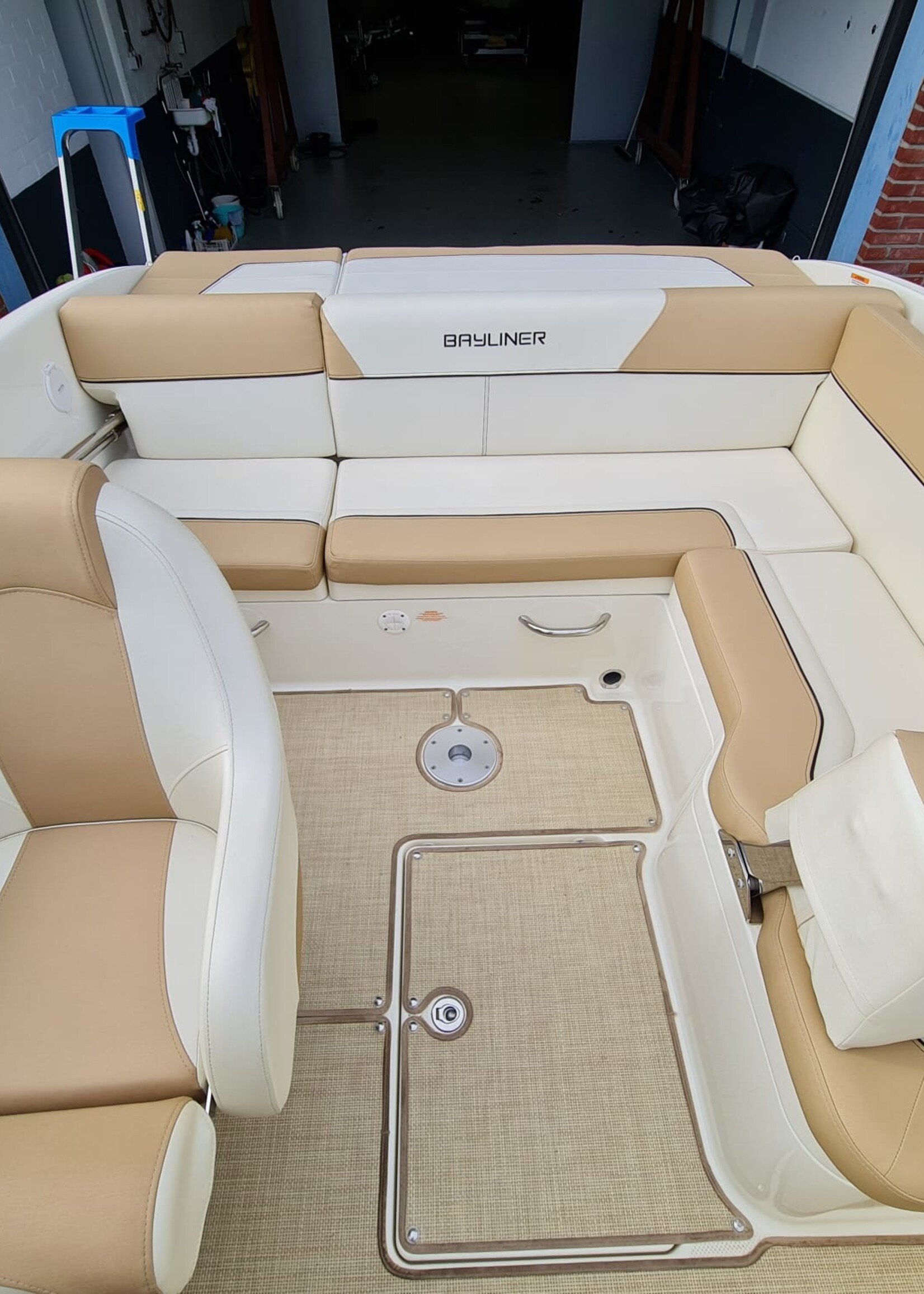 Bayliner 642 Cuddy 3.0Ltr TKS, 140pk, 2016, 140 uur