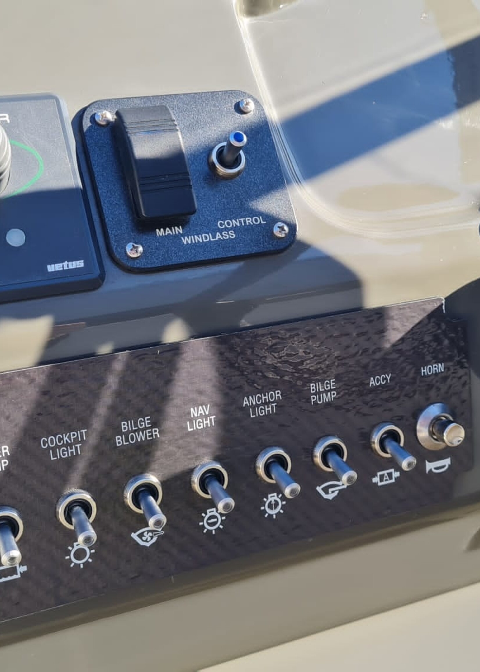 Bayliner 742 Cuddy 4.5Mpi V6, 250pk, 2015, 70 Stunden