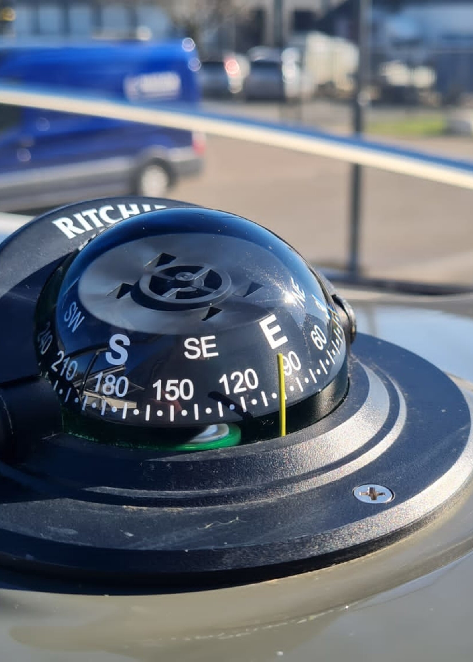 Bayliner 742 Cuddy 4.5Mpi V6, 250pk, 2015, 70 Stunden