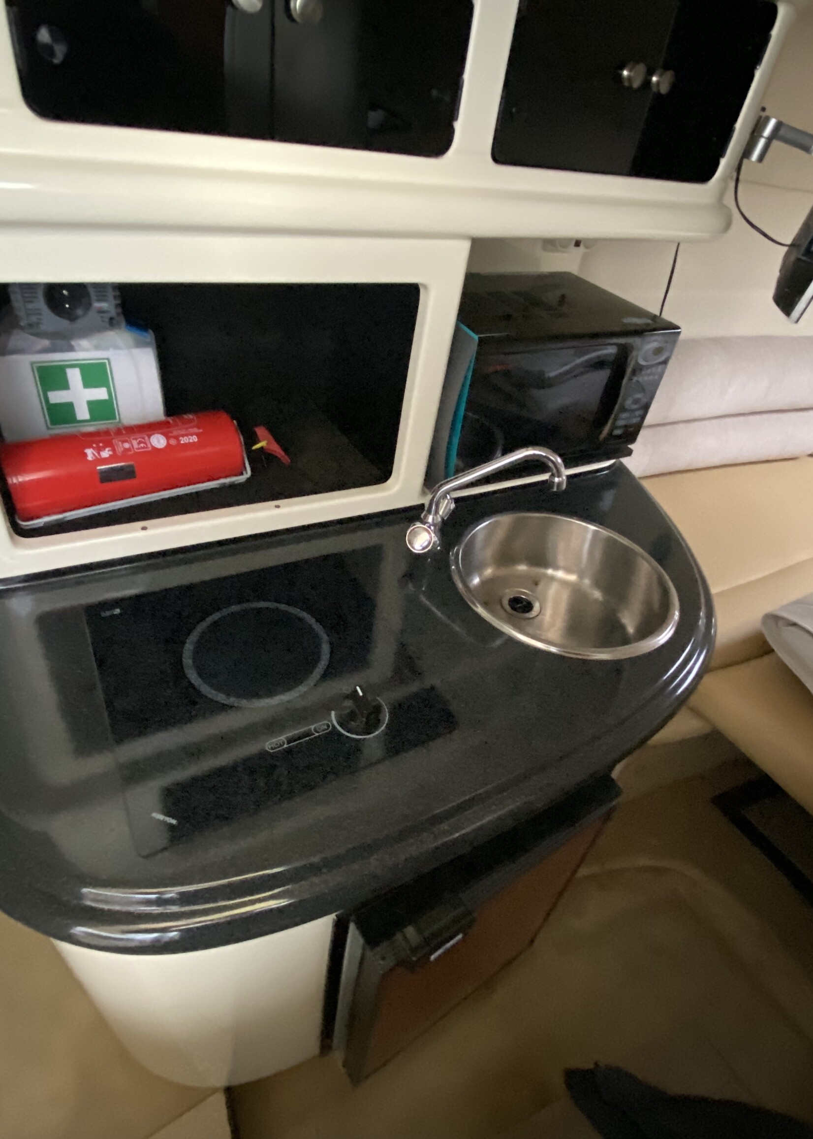 Monterey 250 CR Sport Cruiser, 5.7Ltr V8 350 Mag, 2006