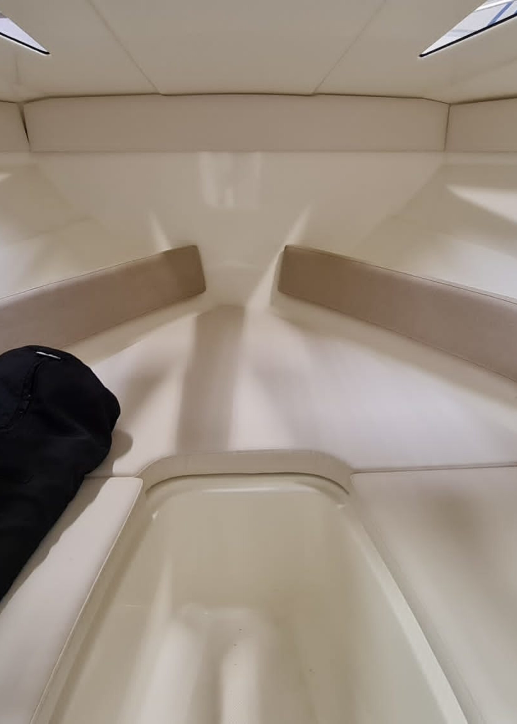 Bayliner 642 Cuddy 3.0Ltr TKS, 140pk, 2014, 70 uur