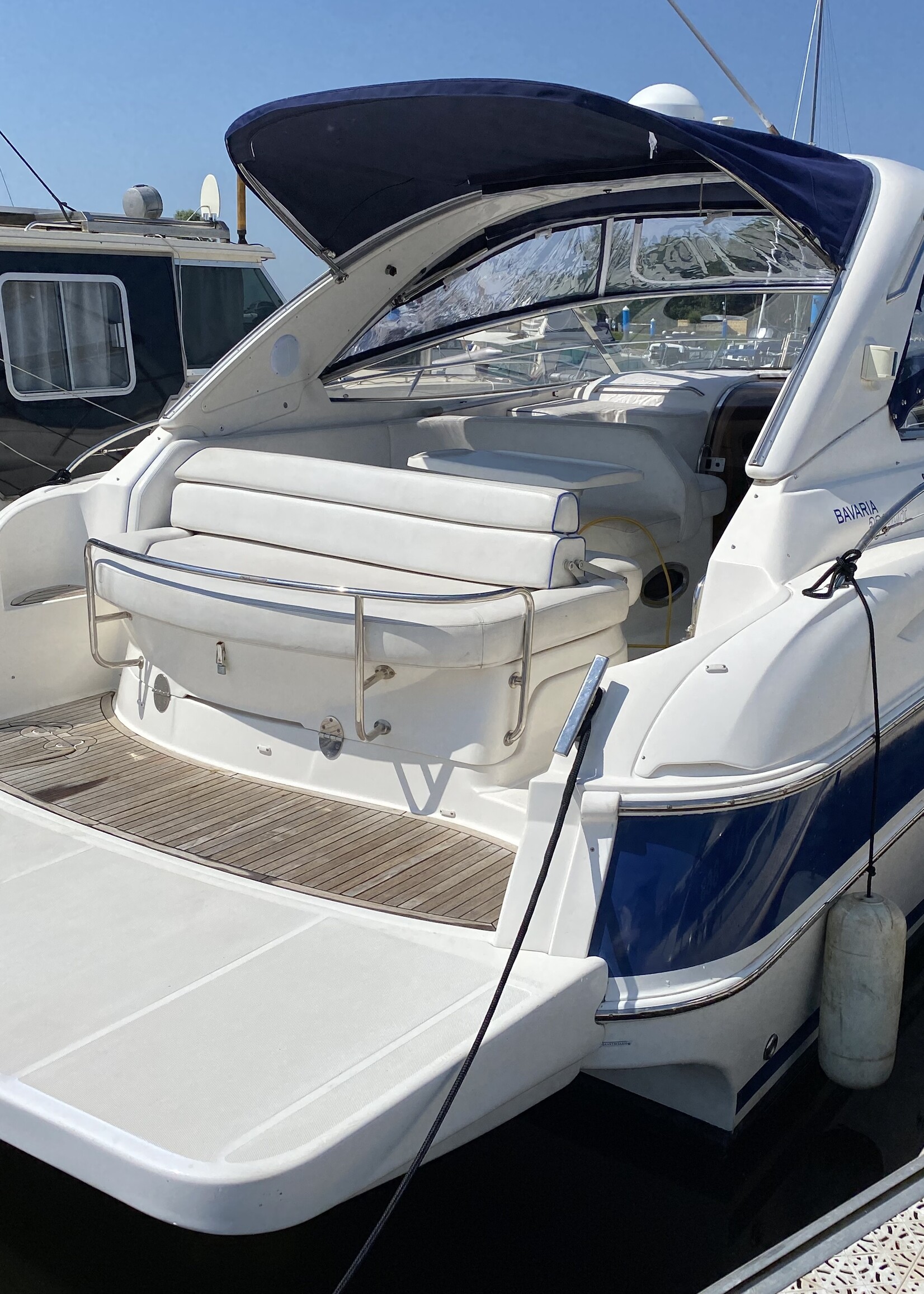 Bavaria 33 Sport, 2008, 2x Volvo 5.7 V8, 340uur