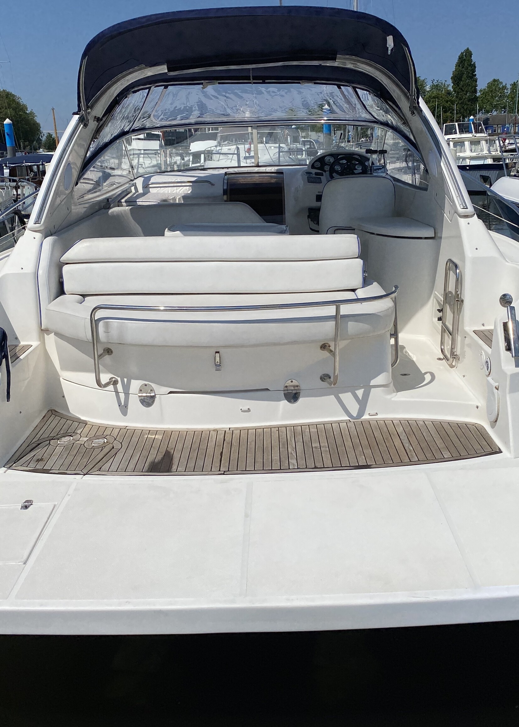 Bavaria 33 Sport, 2008, 2x Volvo 5.7 V8, 340uur
