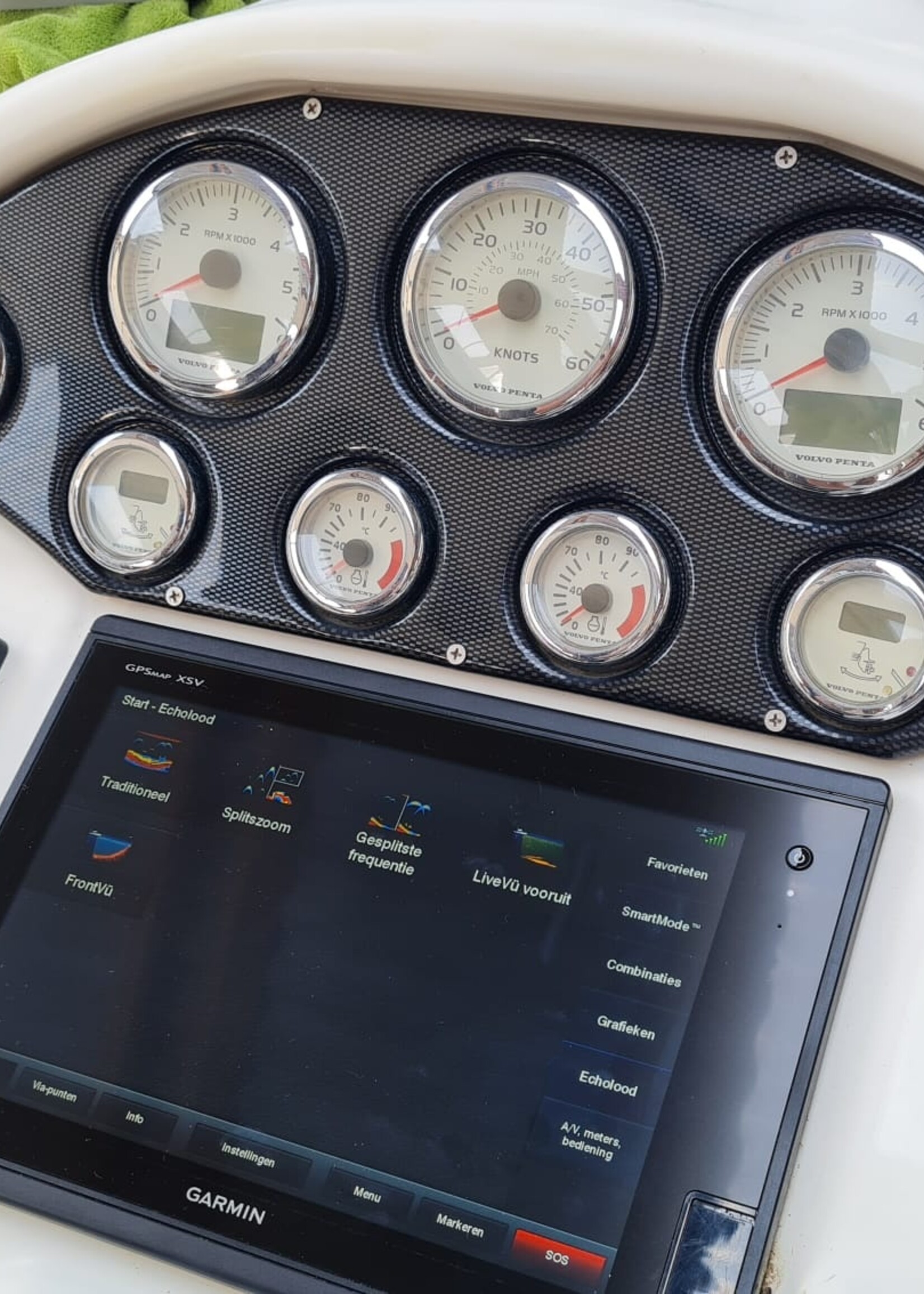 Bavaria 33 Sport, 2008, 2x Volvo 5.7 V8, 340uur