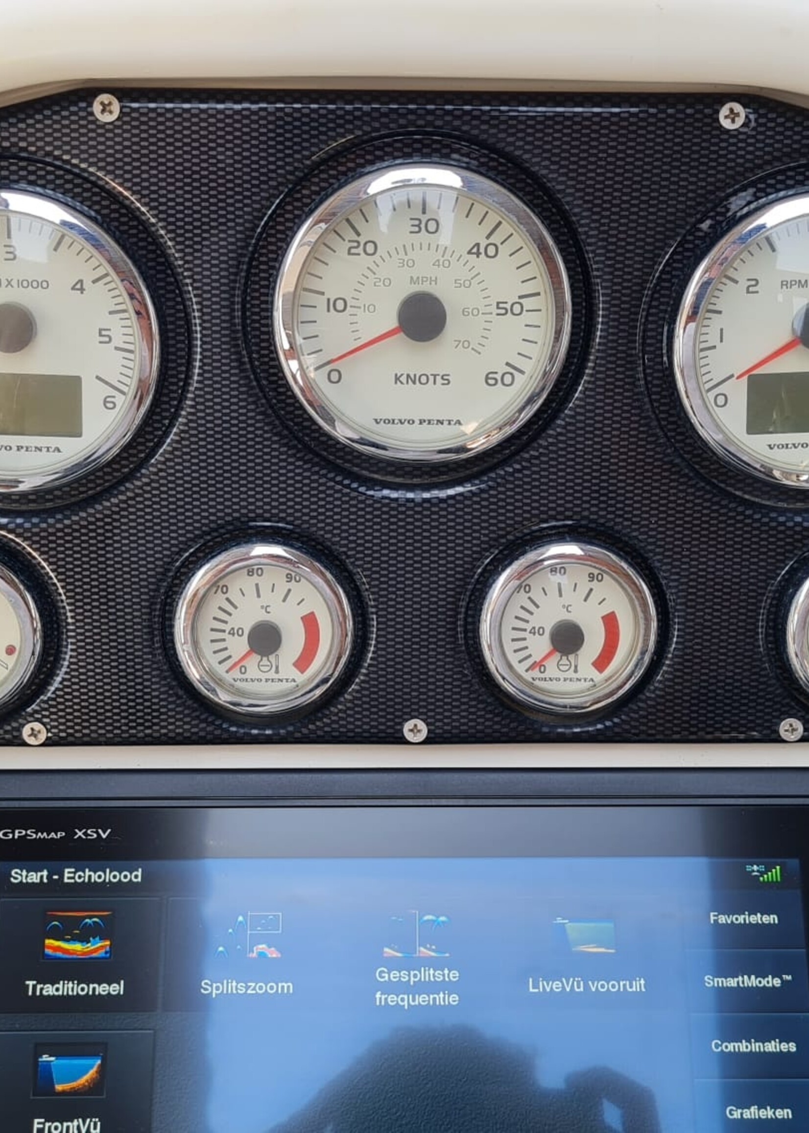 Bavaria 33 Sport, 2008, 2x Volvo 5.7 V8, 340uur