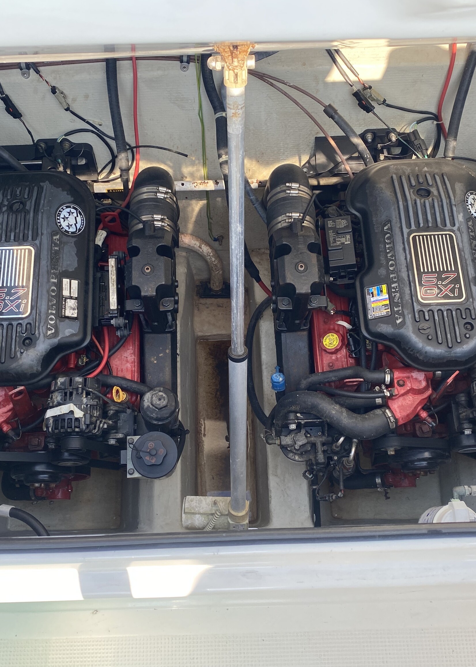 Bavaria 33 Sport, 2008, 2x Volvo 5.7 V8, 340uur