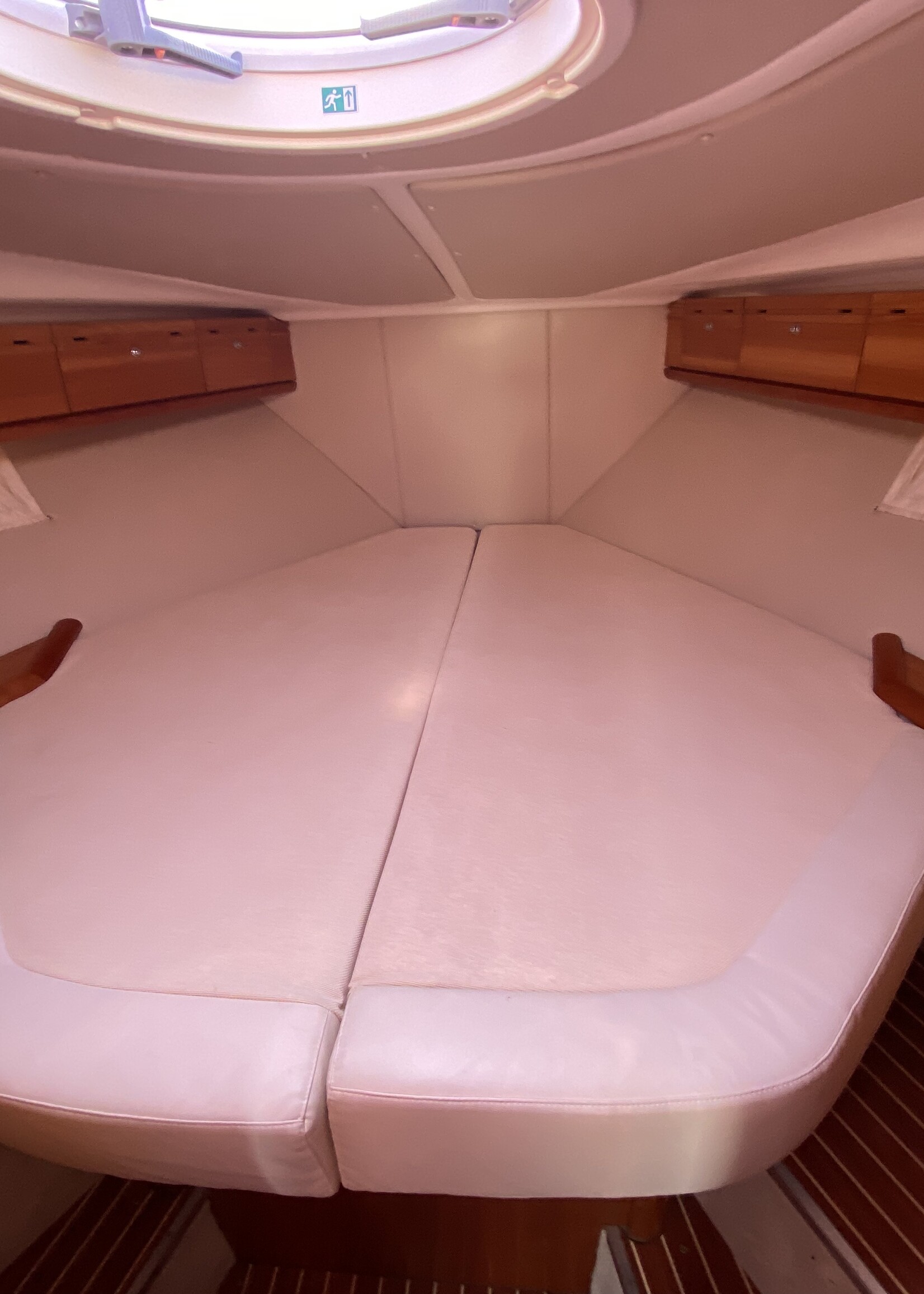 Bavaria 33 Sport, 2008, 2x Volvo 5.7 V8, 340uur