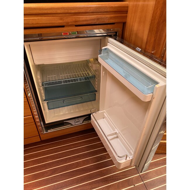 Bavaria 33 Sport, 2008, 2x Volvo 5.7 V8, 340uur