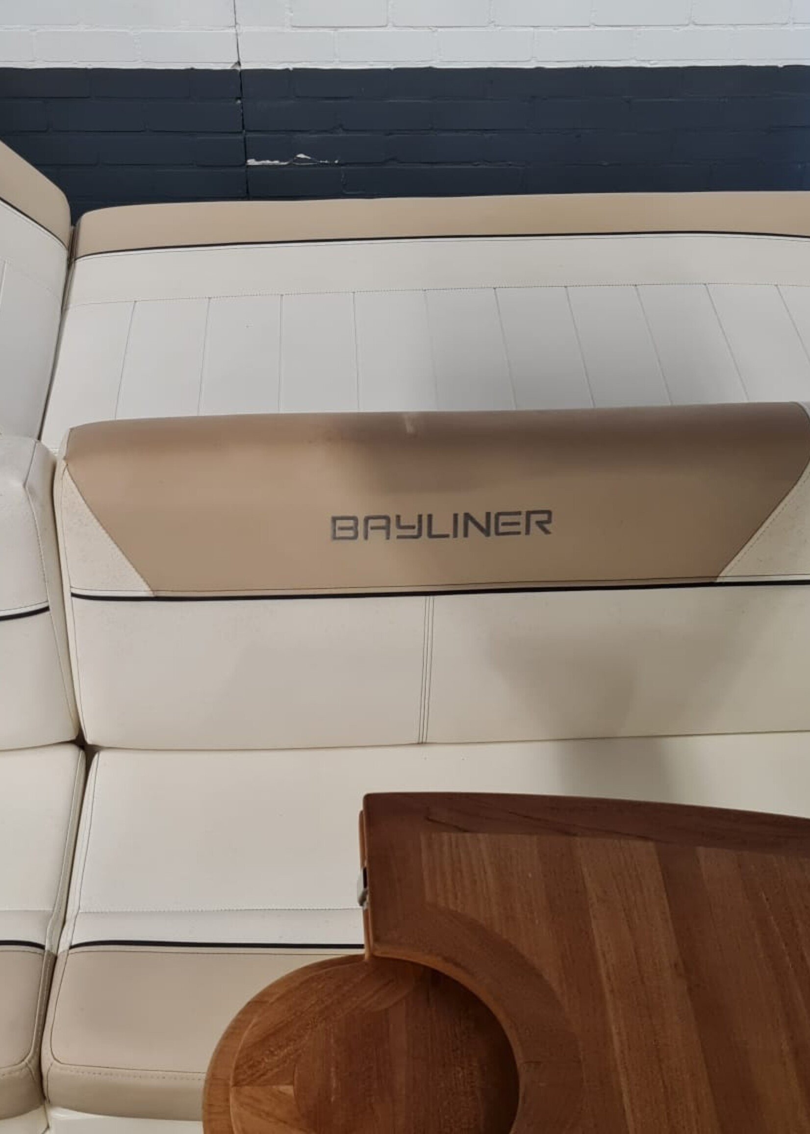 Bayliner 742 Cuddy 5.0Mpi V8, 260pk, 2014