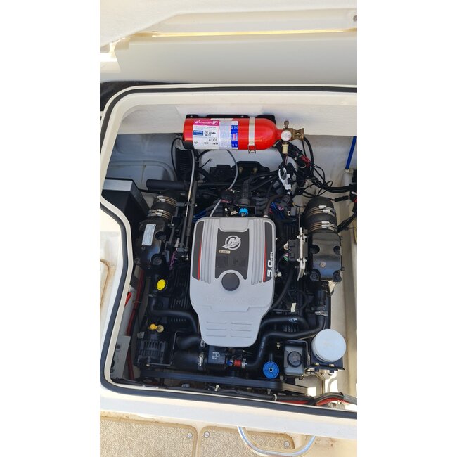 Bayliner 742 Cuddy 5.0Mpi V8, 260pk, 2014