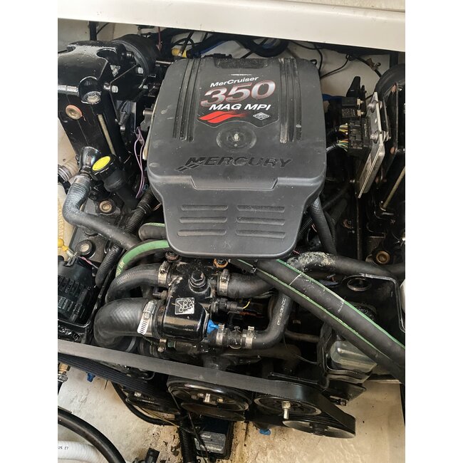 Chaparral 260 Signature Sport Cruiser, 5.7Ltr V8 350 Mag, 2004