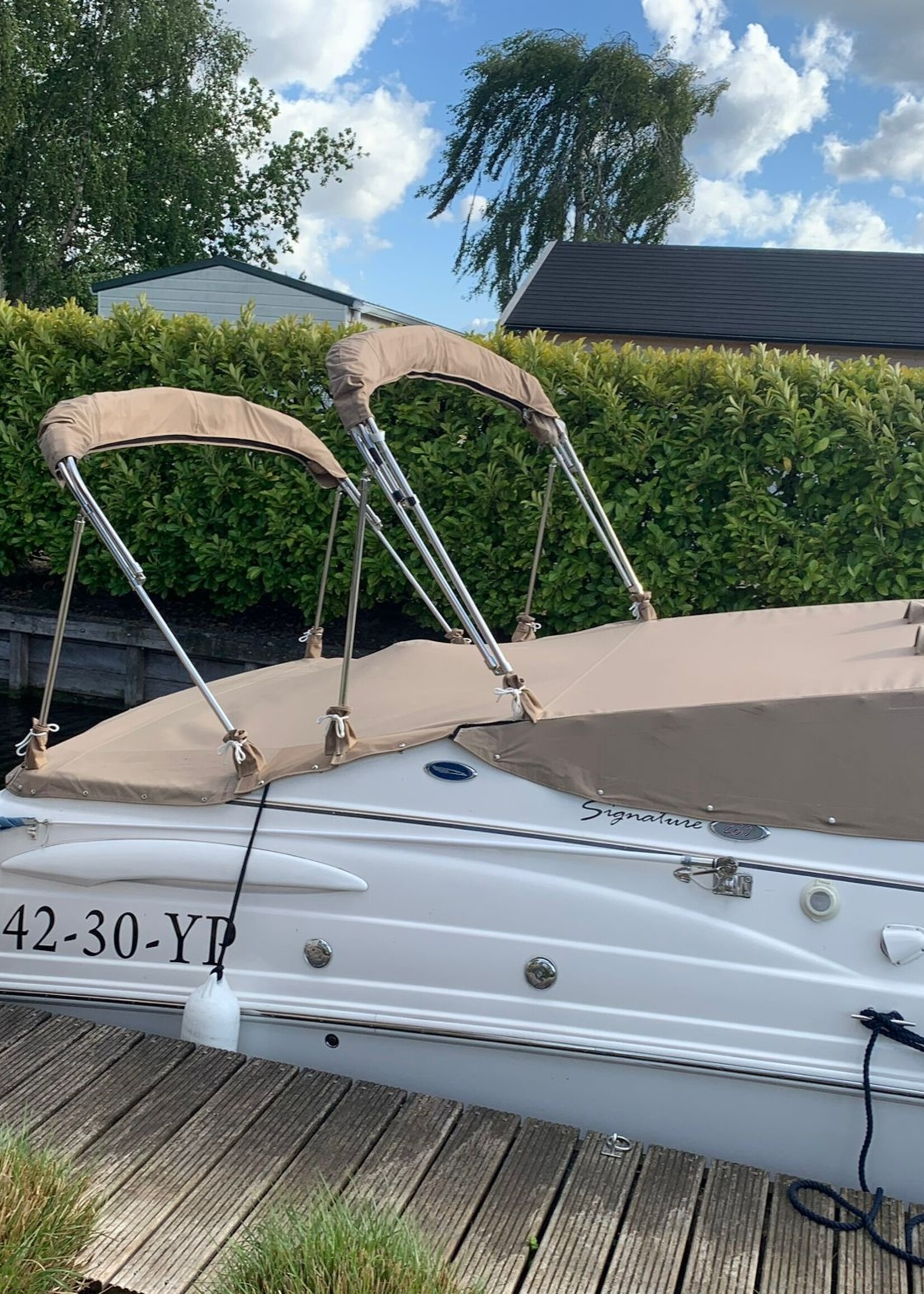 Chaparral 260 Signature Sport Cruiser, 5.7Ltr V8 350 Mag, 2004