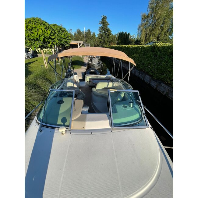 Chaparral 260 Signature Sport Cruiser, 5.7Ltr V8 350 Mag, 2004