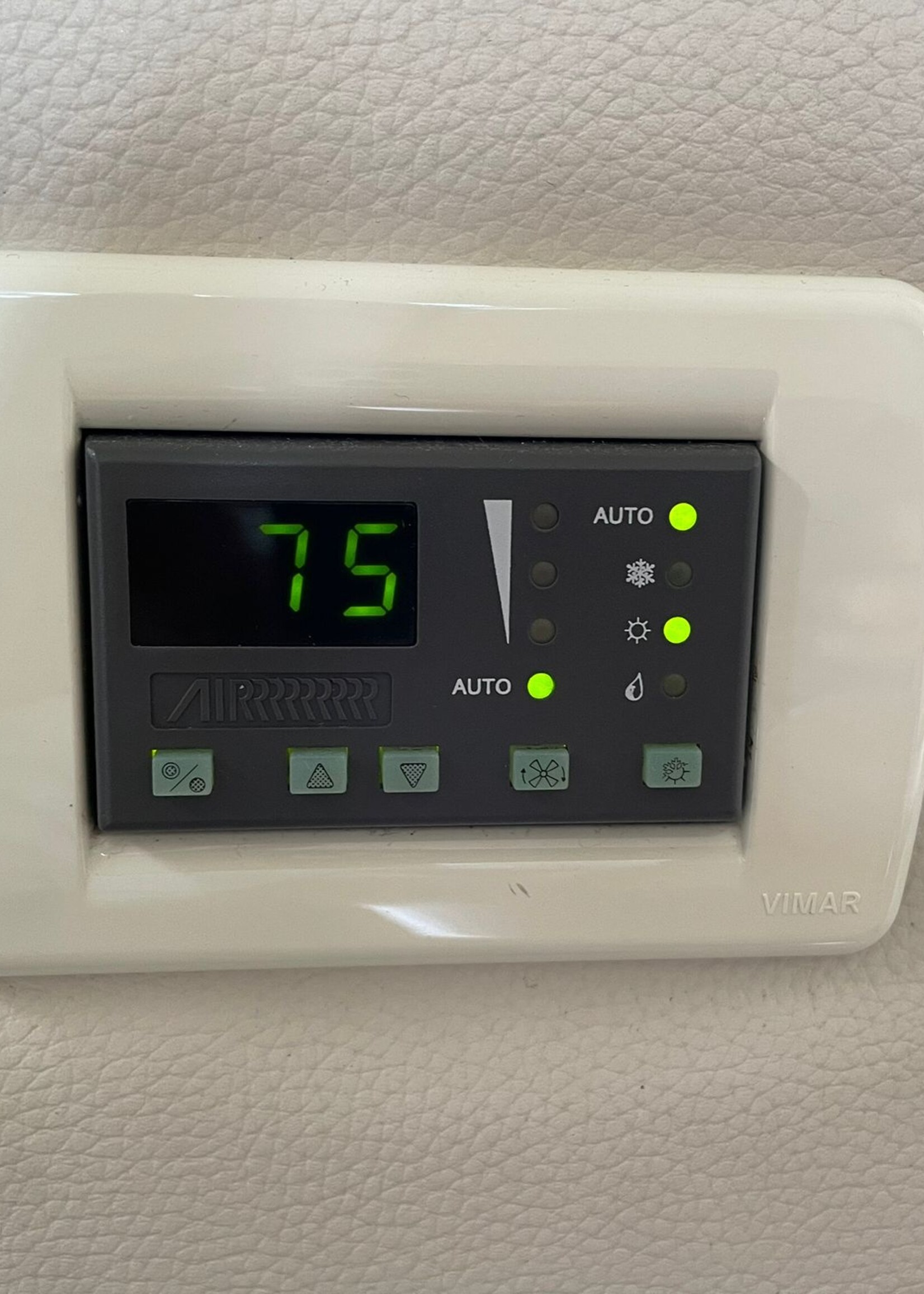 Chaparral 260 Signature Sport Cruiser, 5.7Ltr V8 350 Mag, 2004