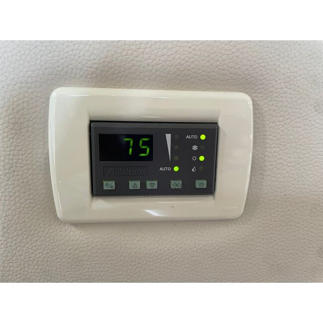 Chaparral 260 Signature Sport Cruiser, 5.7Ltr V8 350 Mag, 2004