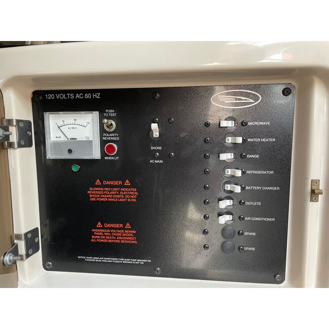 Chaparral 260 Signature Sport Cruiser, 5.7Ltr V8 350 Mag, 2004