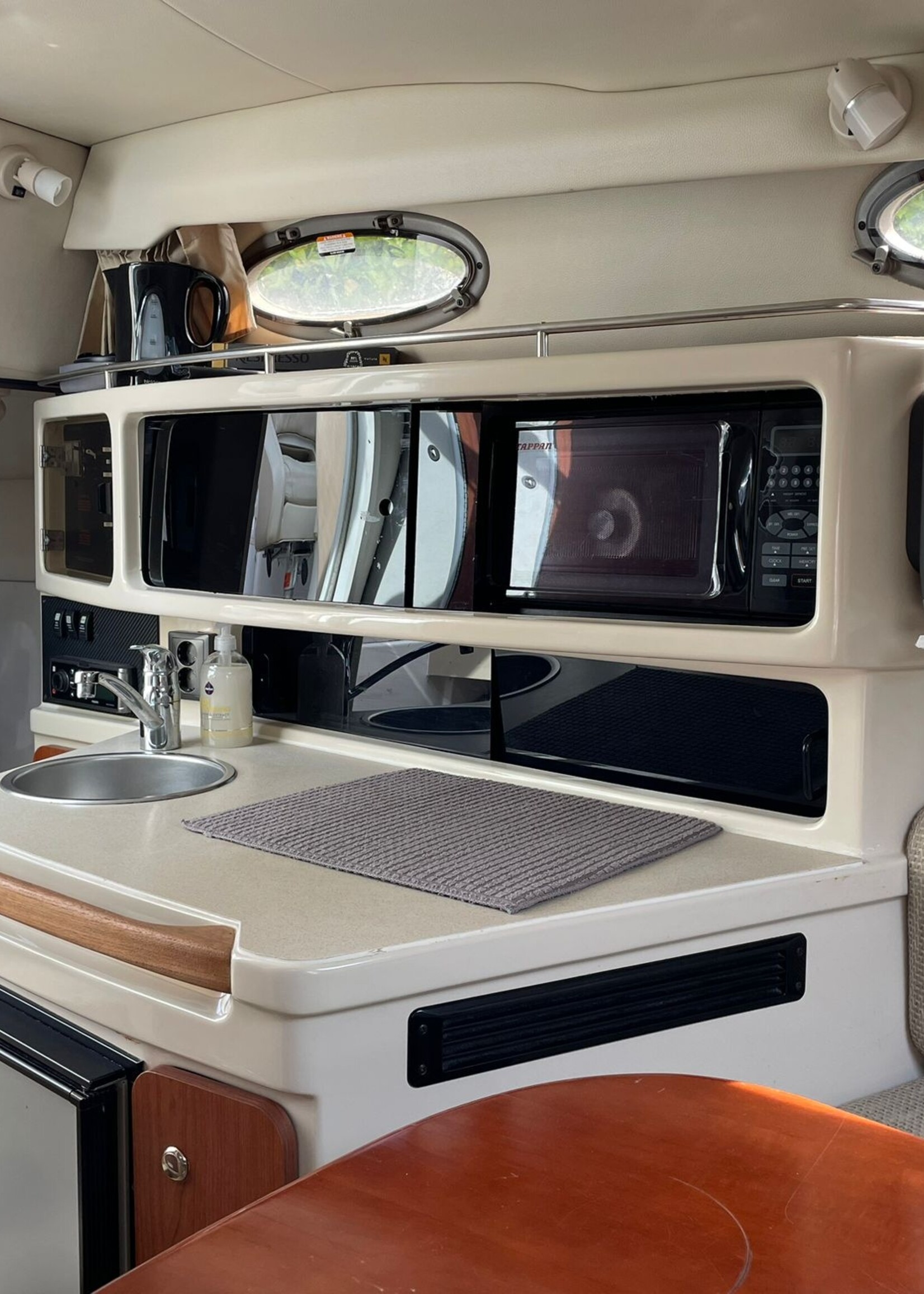 Chaparral 260 Signature Sport Cruiser, 5.7Ltr V8 350 Mag, 2004