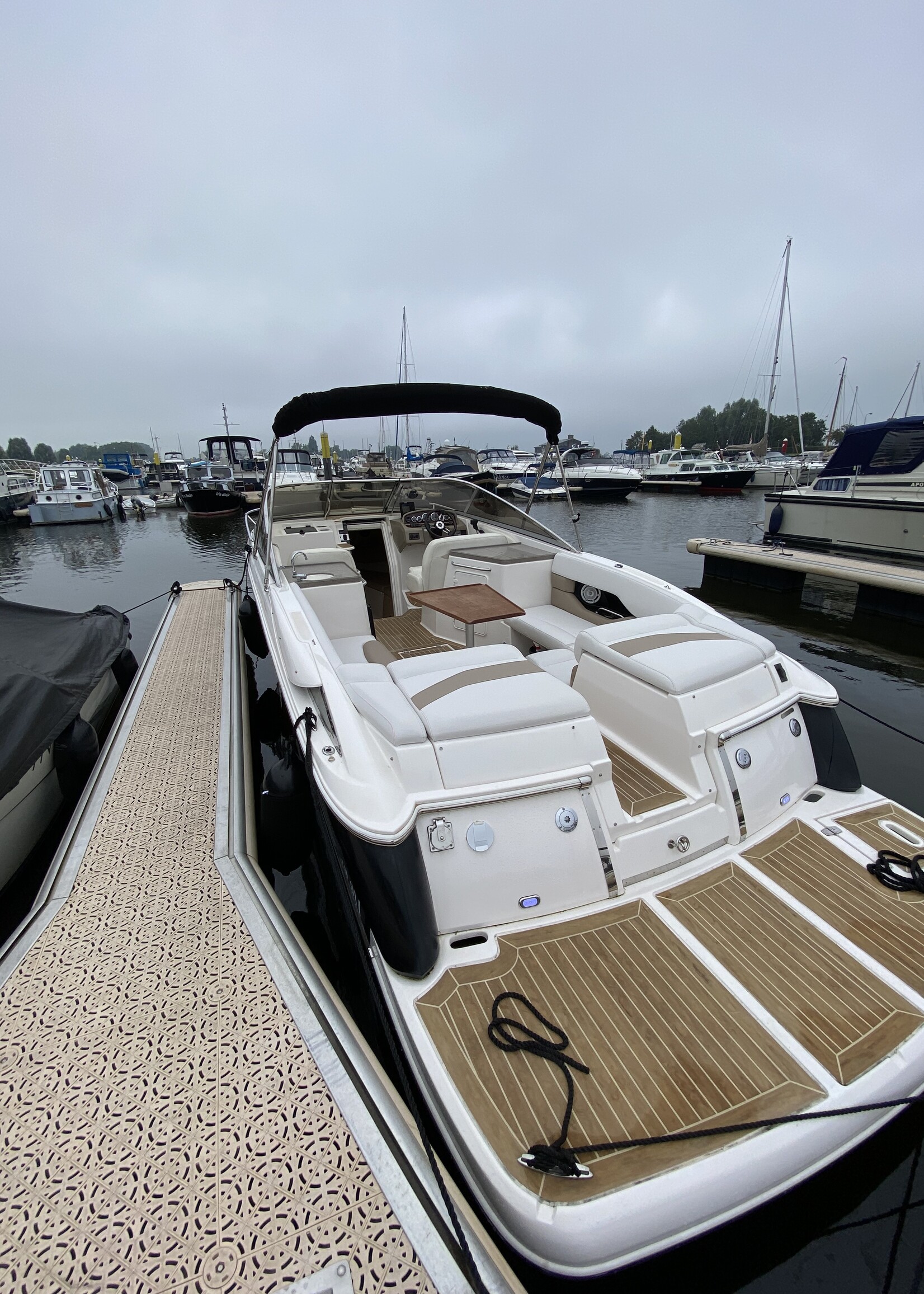 Regal 2750 Cuddy, 2009, NWE 6.2L V8 MPI DTS 350Ps.