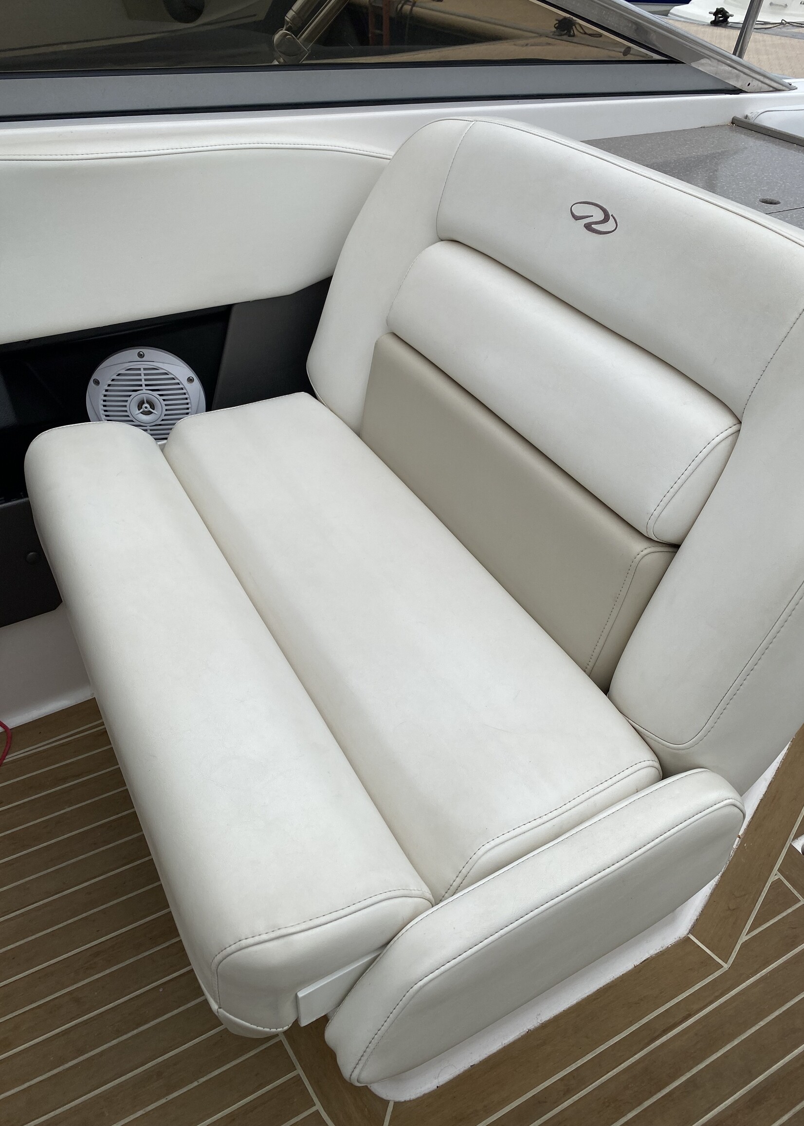 Regal 2750 Cuddy, 2009, NWE 6.2L V8 MPI DTS 350Ps.