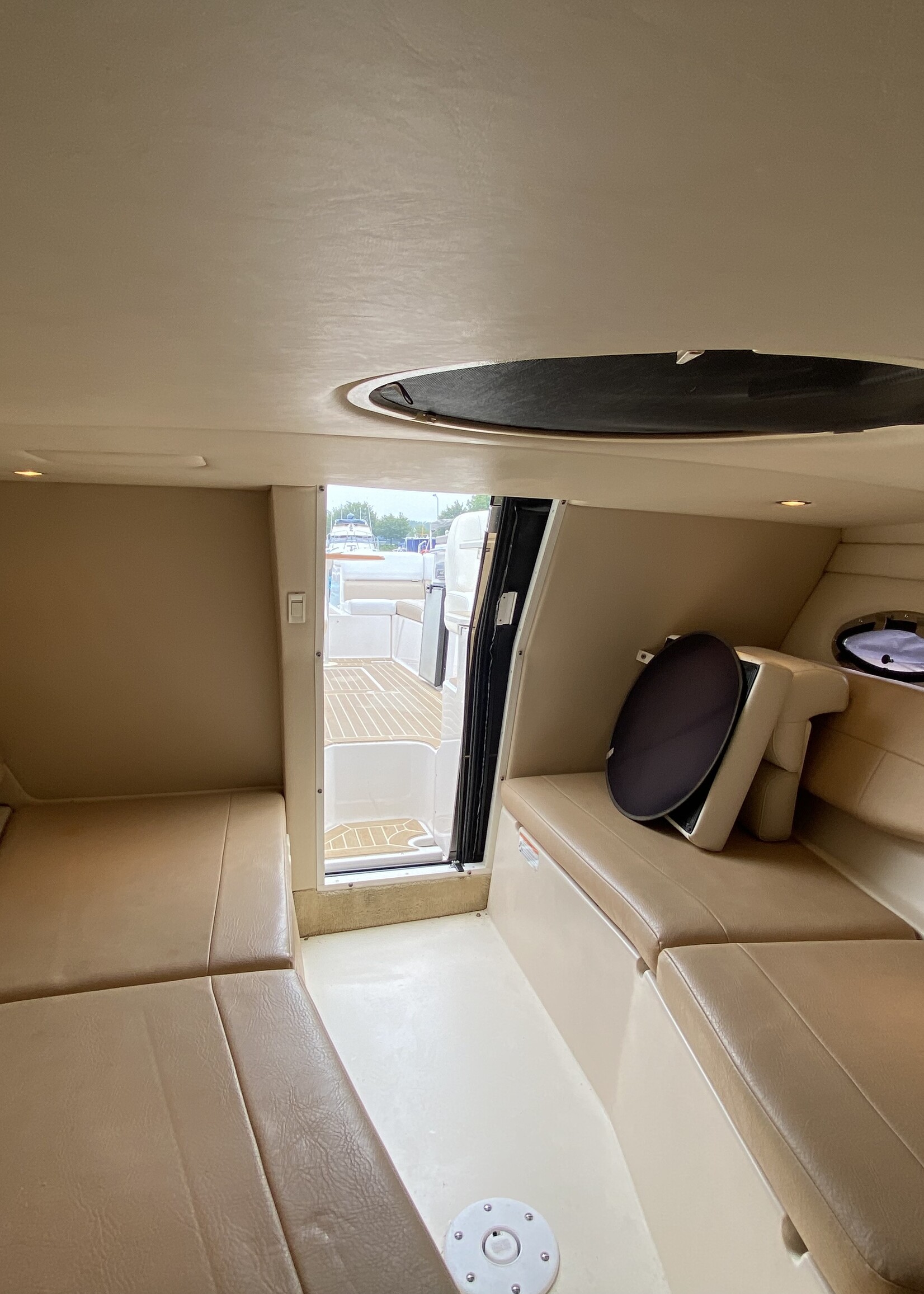 Regal 2750 Cuddy, 2009, NWE 6.2L V8 MPI DTS 350Ps.