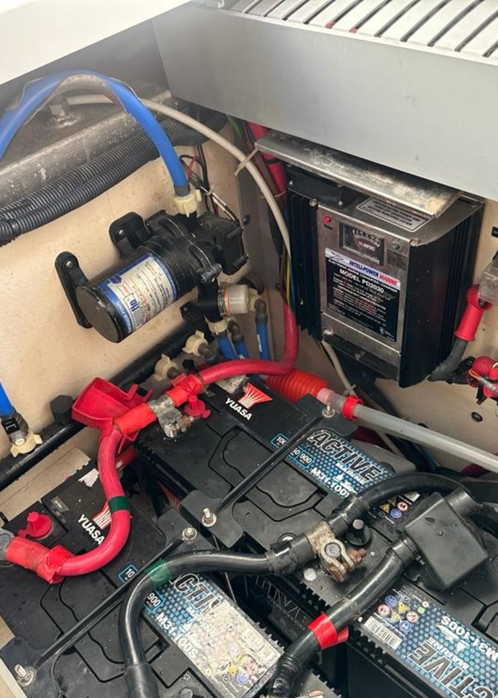 Sea Ray Sundancer 300, 2007, 2x Mercruiser 5.0 V8 Mpi, 460 uur