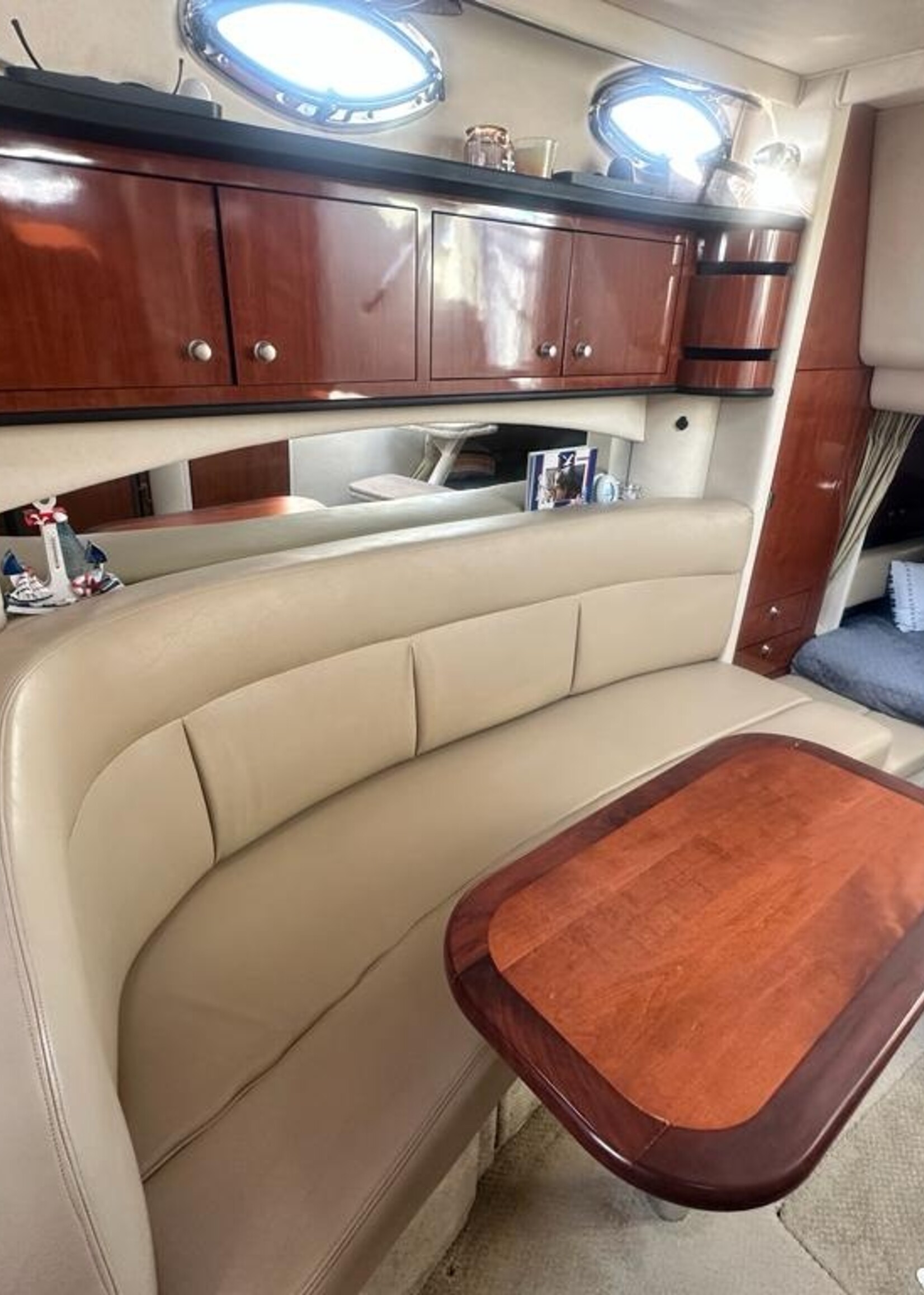 Sea Ray Sundancer 300, 2007, 2x Mercruiser 5.0 V8 Mpi, 460 uur